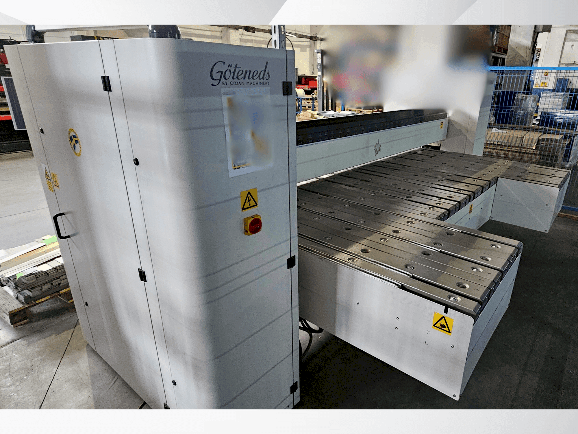 CIDAN FORMA 30 Mašinos vaizdas iš priekio