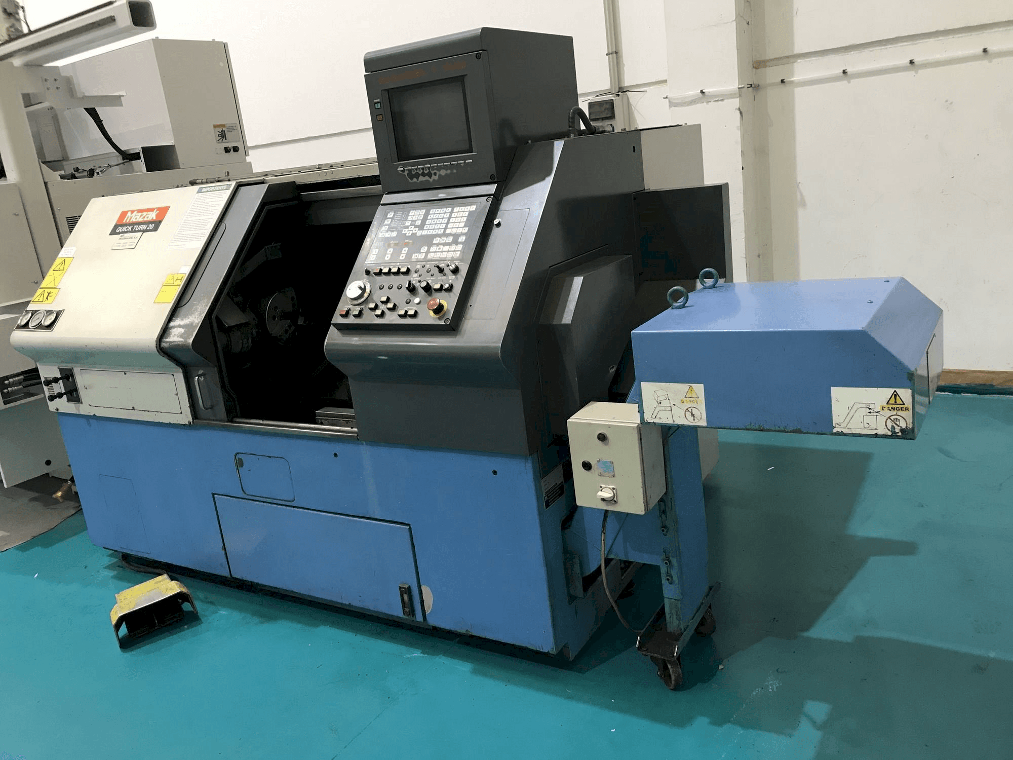Mazak QUICK TURN 20 Mašinos vaizdas iš priekio