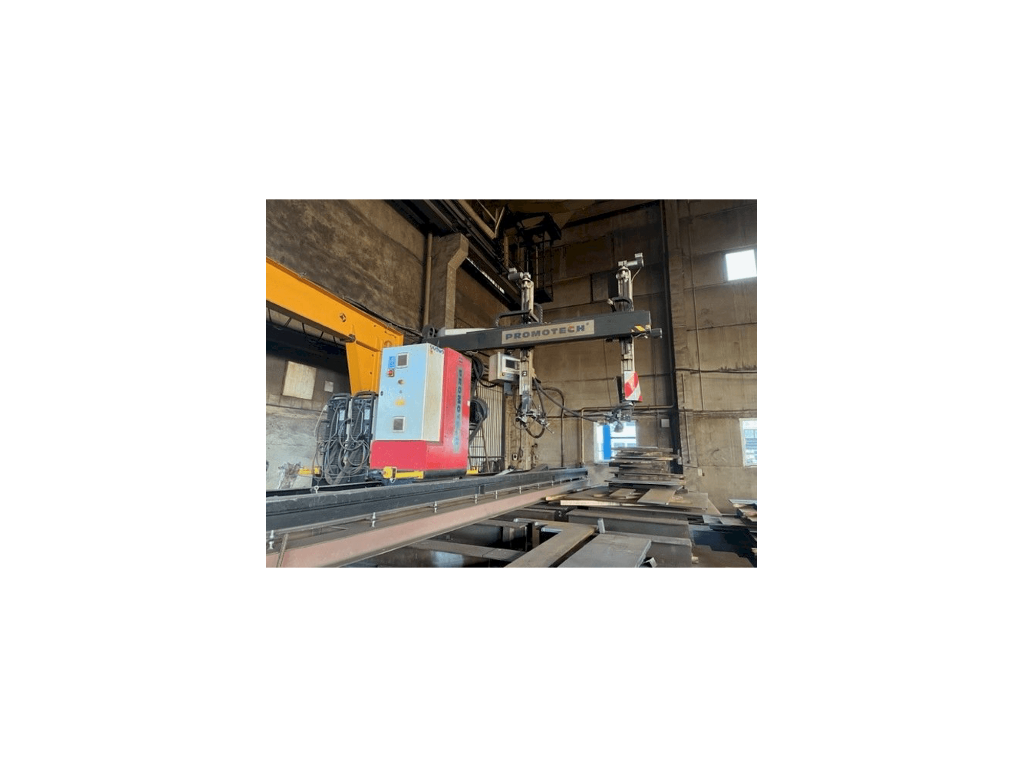 Promotec WA 500/1000 GMAW Mašinos vaizdas iš priekio