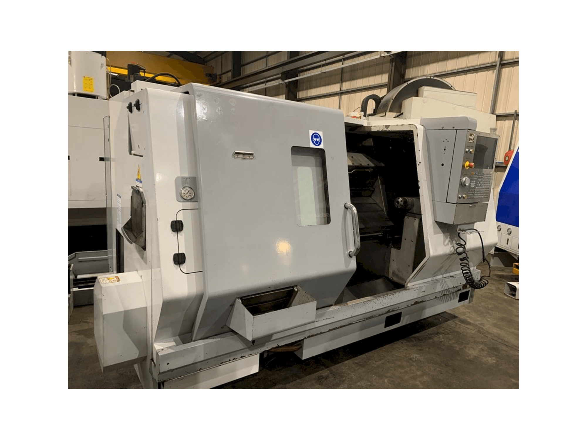 HAAS SL-30 THE Mašinos vaizdas iš priekio