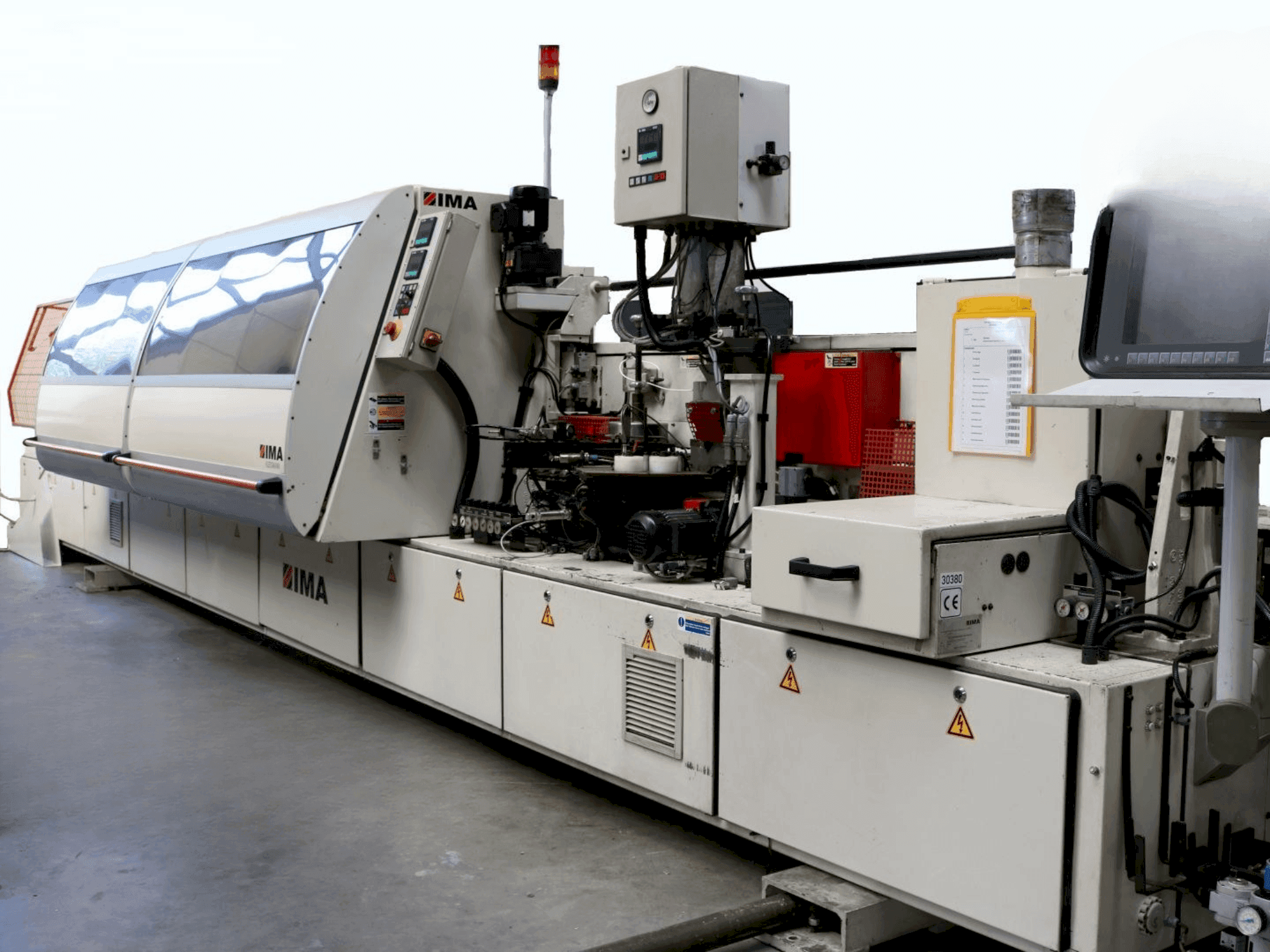 IMA NOVIMAT/K/I/G80/821/R3 Mašinos vaizdas iš priekio