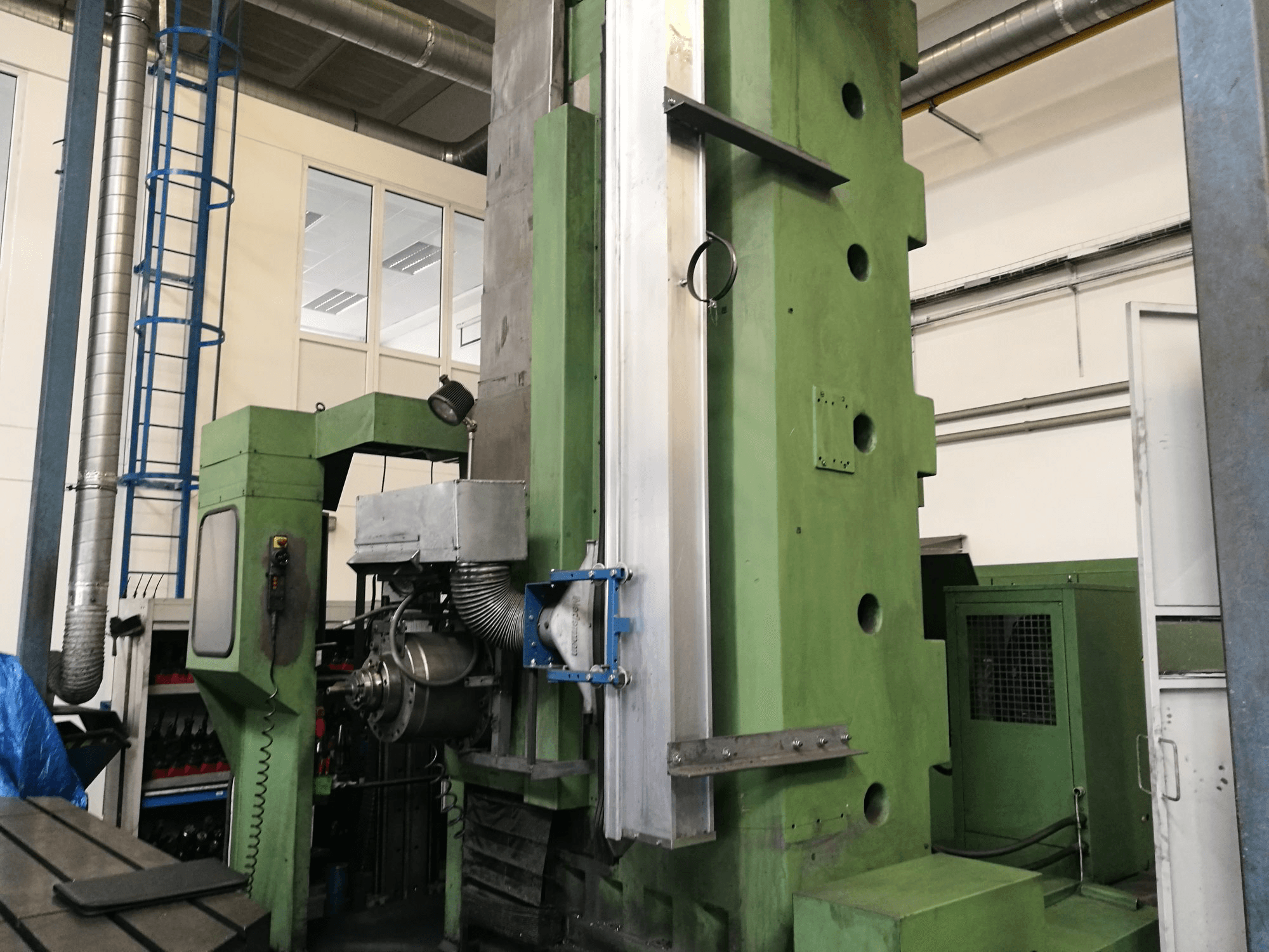 TOS WHN 130 Mašinos vaizdas iš priekio