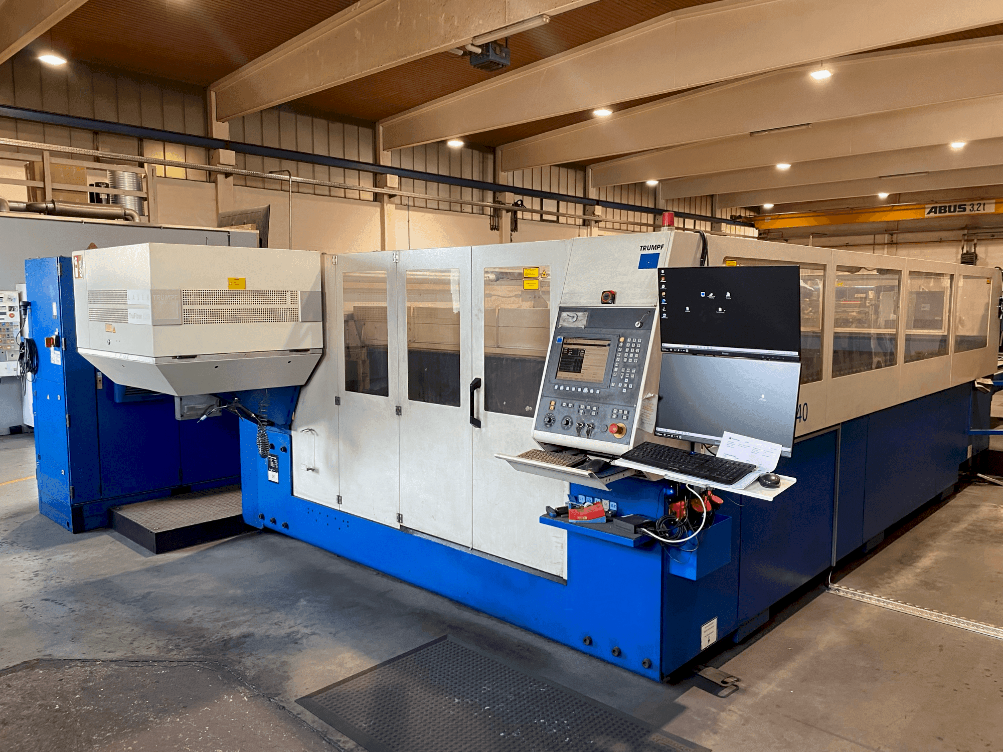 TRUMPF TruLaser 3040 Mašinos vaizdas iš priekio