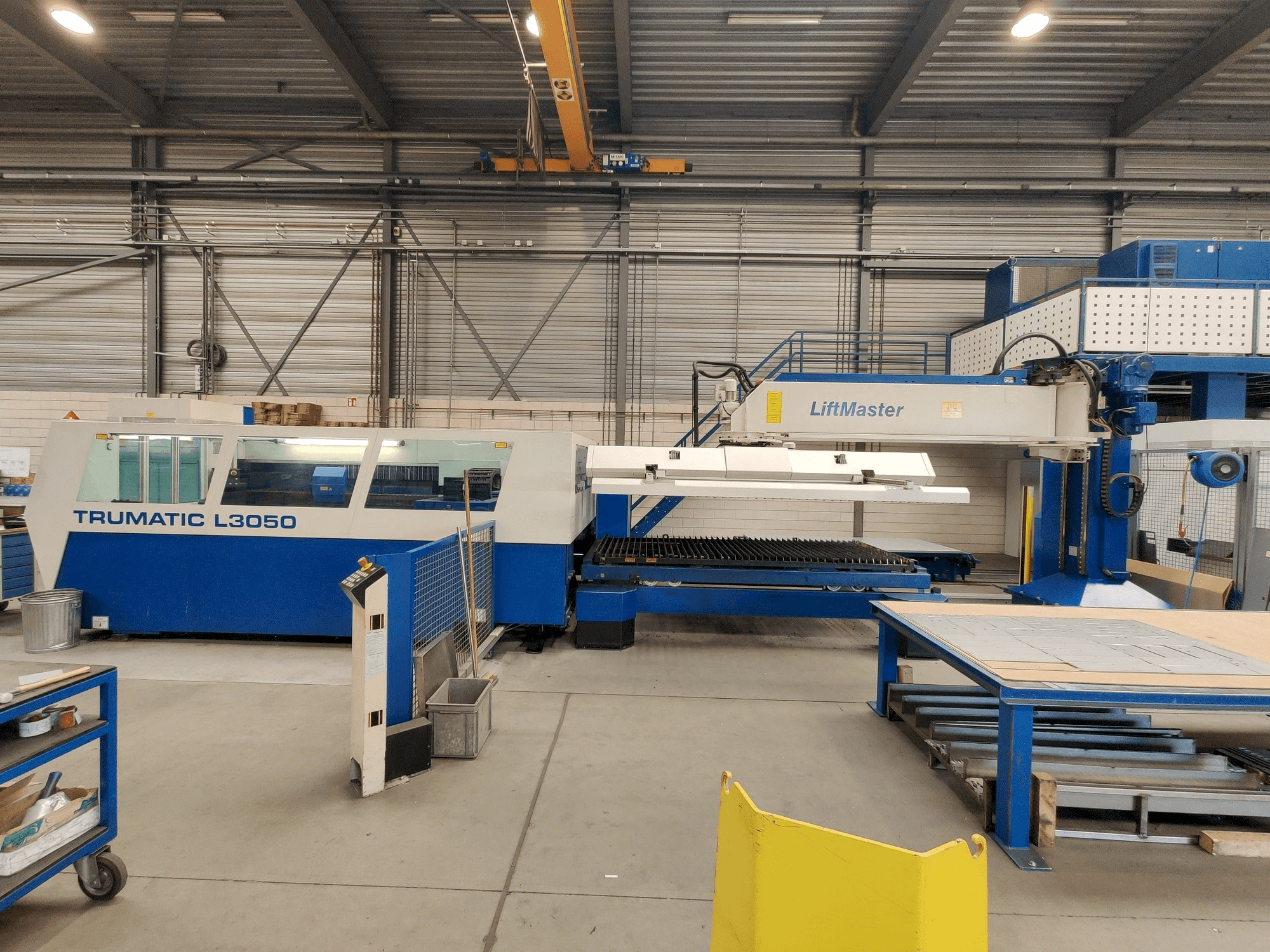 Trumpf Trumatic L3050 + Liftmaster Mašinos vaizdas iš priekio
