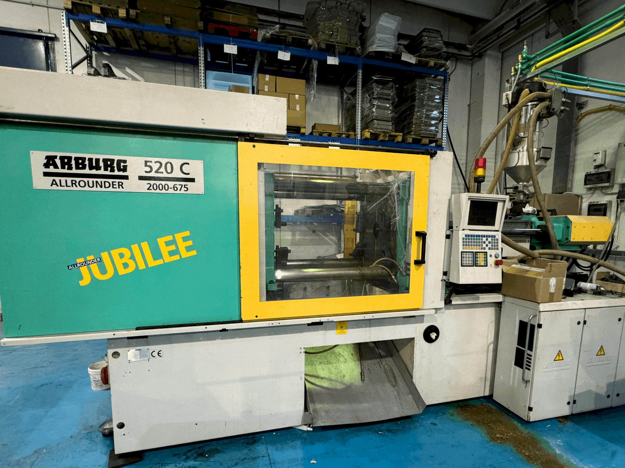 Arburg ALLROUNDER CENTEX 520 C 2000-675 Mašinos vaizdas iš priekio