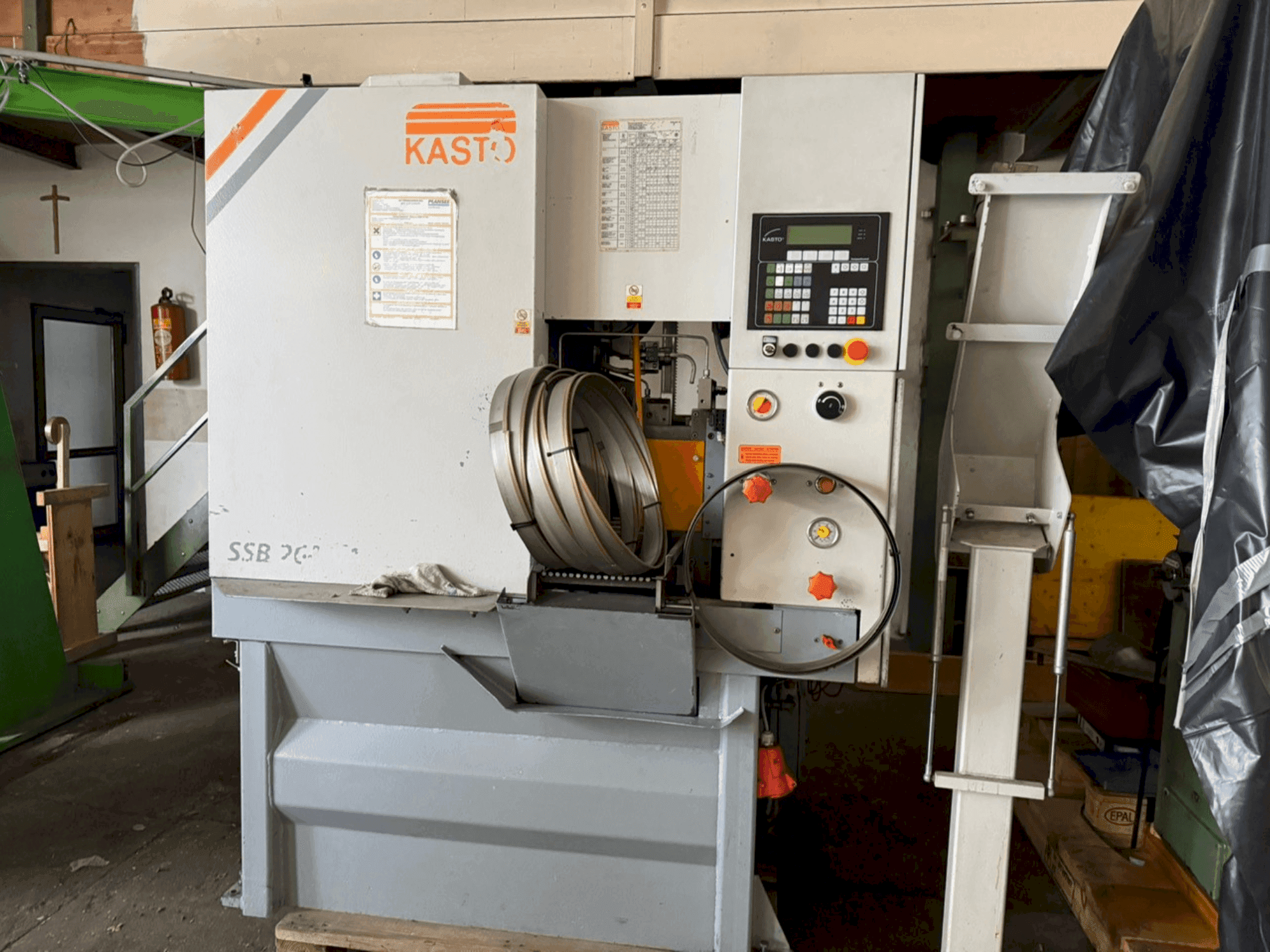 KASTO SSB 260 VA-CC-CNC Mašinos vaizdas iš priekio