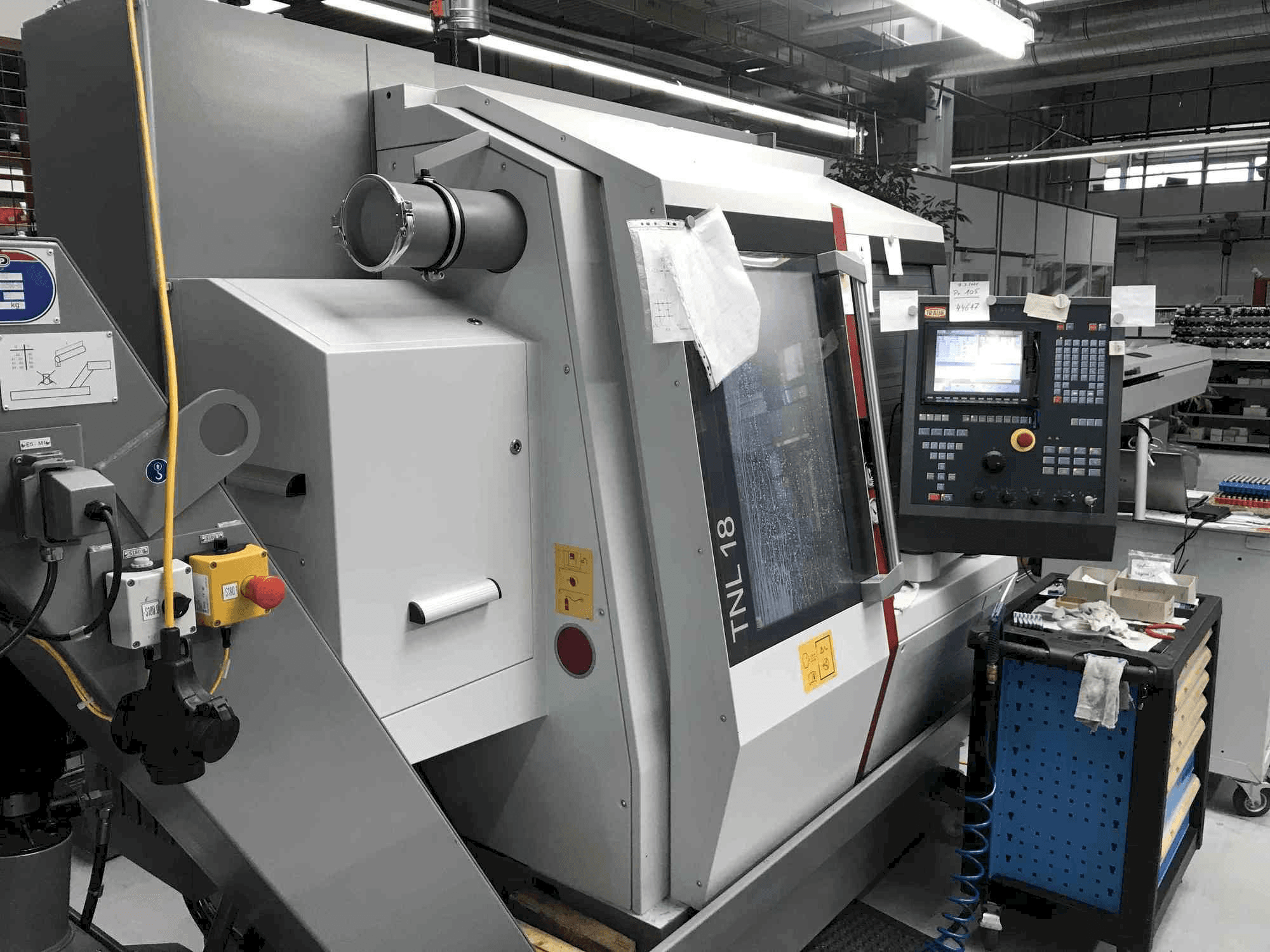 TRAUB TNL 18-9P Mašinos vaizdas iš priekio