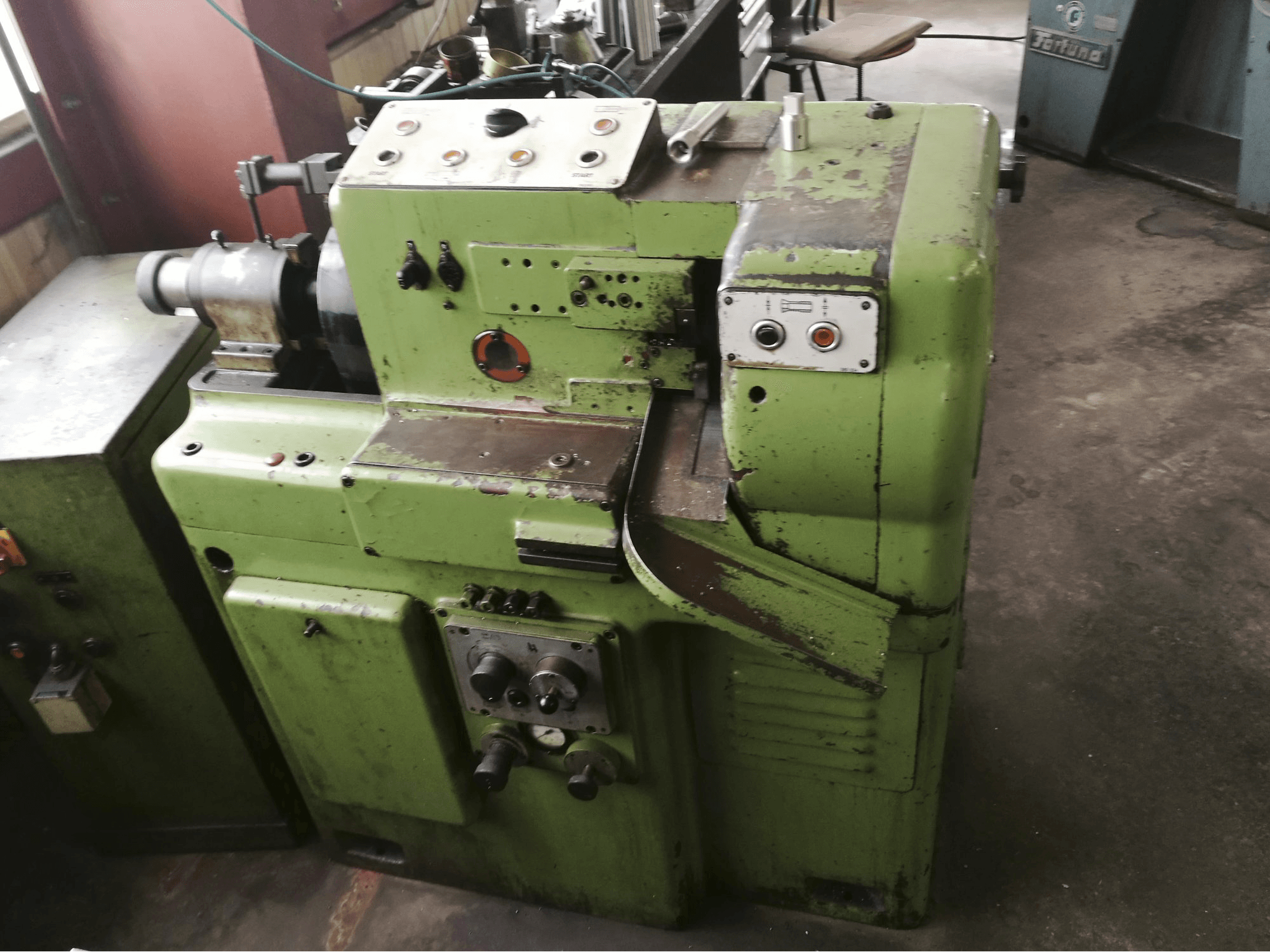 Hahn+Kolb Tornomat 2-672 Mašinos vaizdas iš priekio