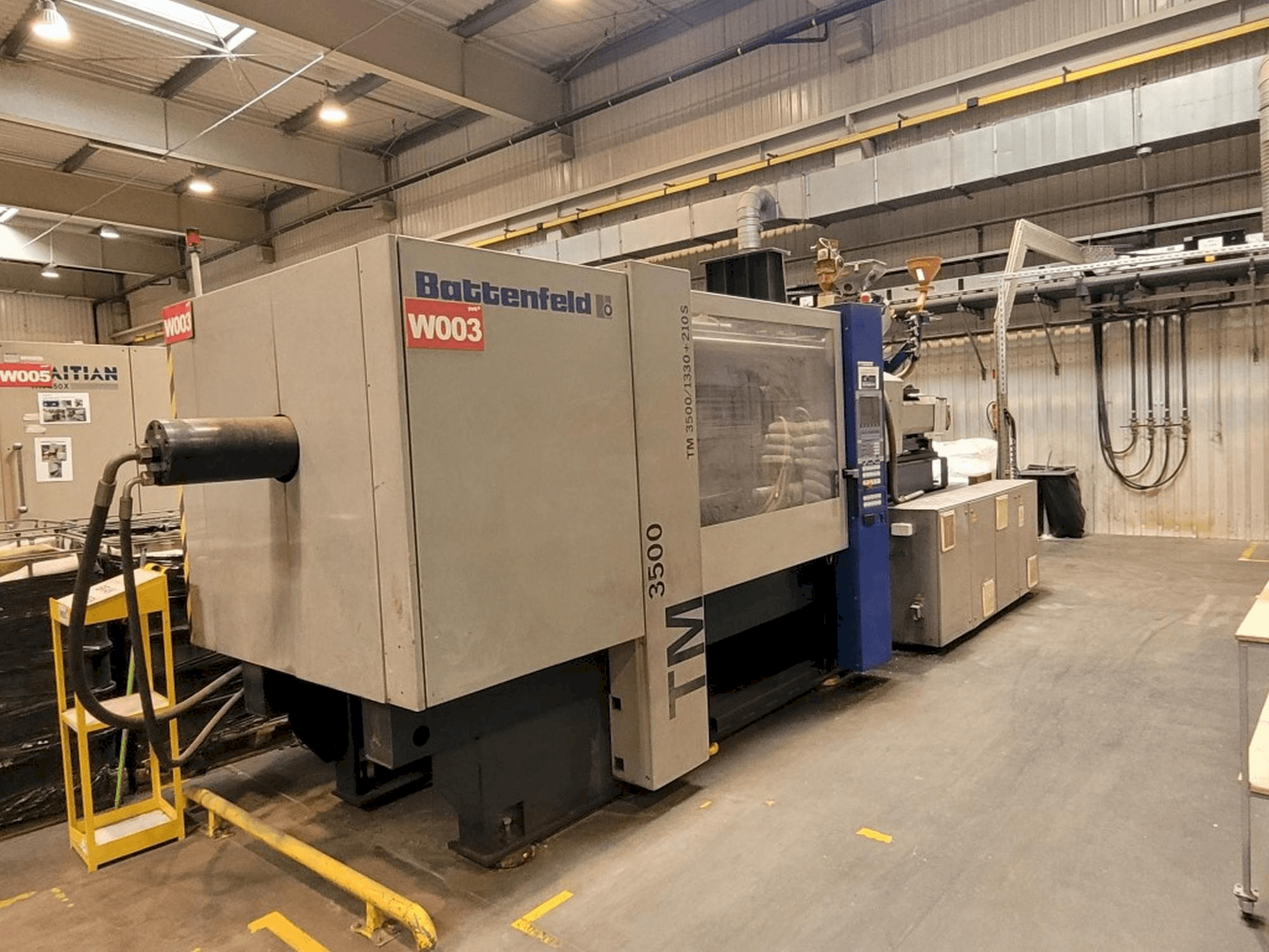 Battenfeld TM 3500/1330+210S Mašinos vaizdas iš priekio