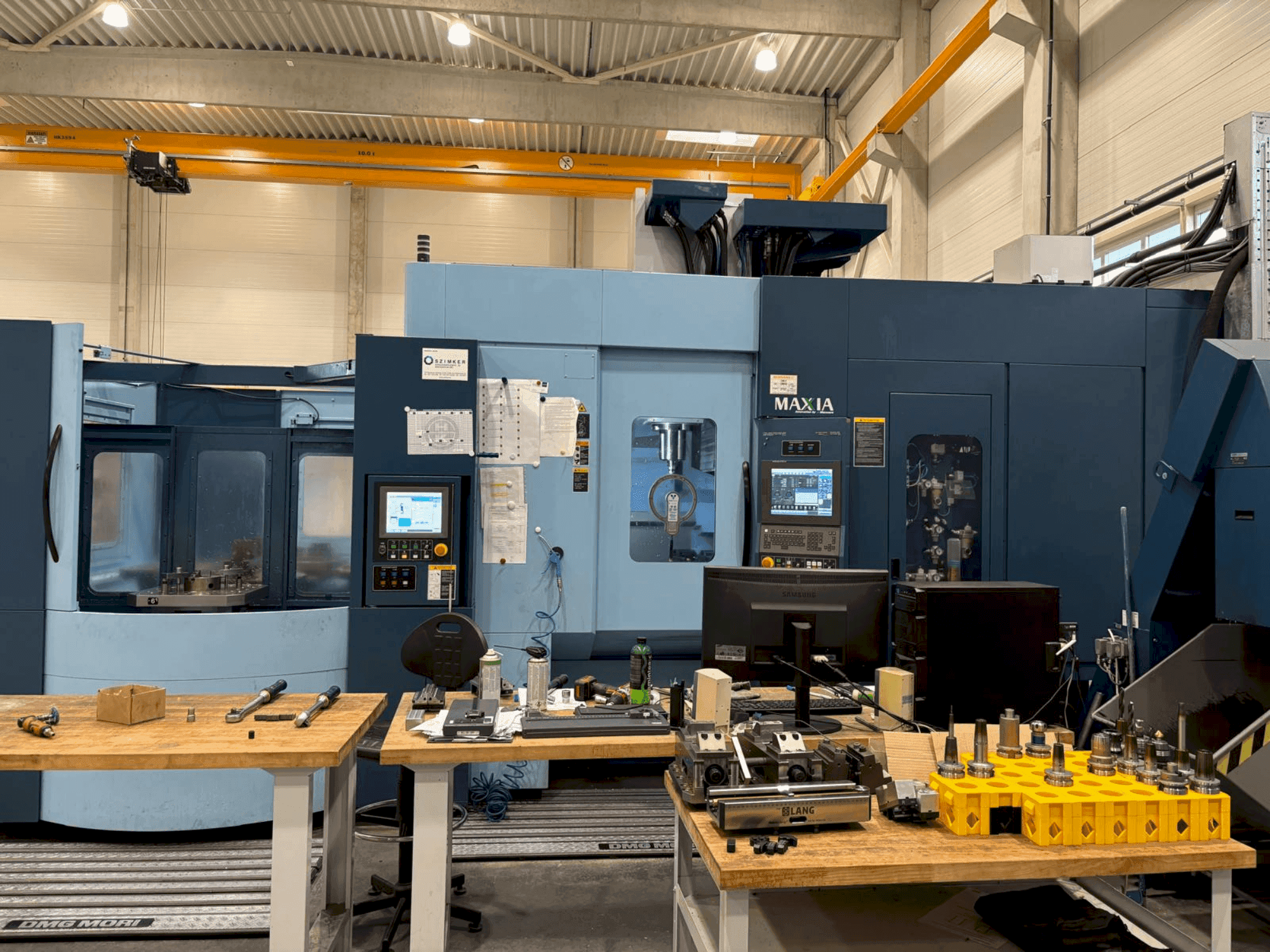 Matsuura MAM72-70V Mašinos vaizdas iš priekio