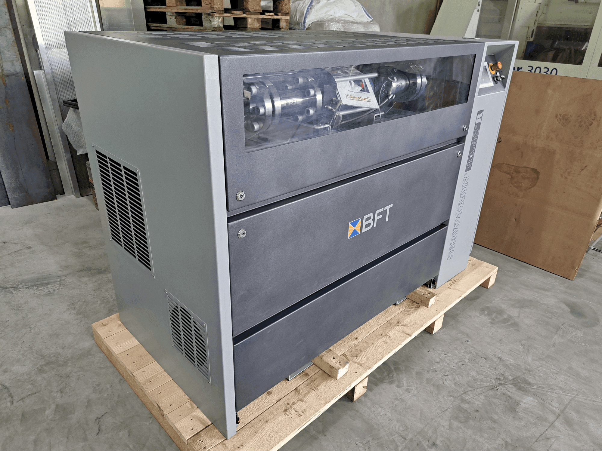 BFT Servotron 40.45+ Mašinos vaizdas iš priekio