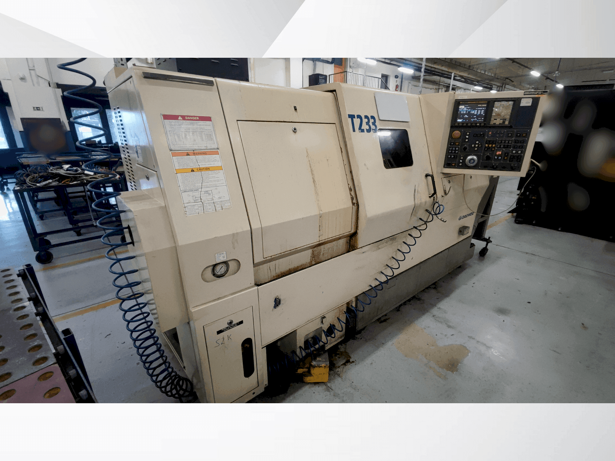 DAEWOO puma 240 LB Mašinos vaizdas iš priekio