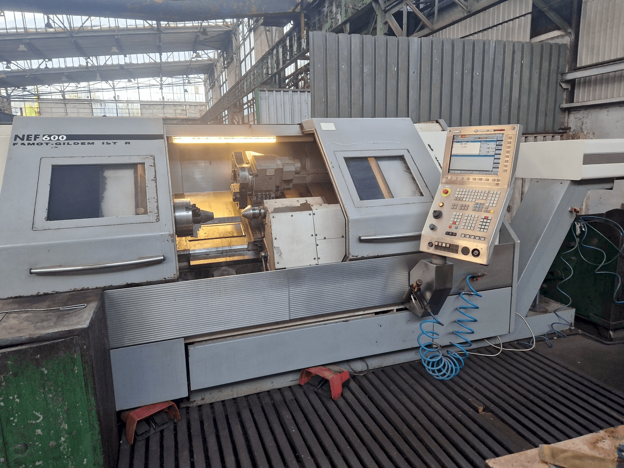 DMG GILDEMEISTER NEF 600 Mašinos vaizdas iš priekio
