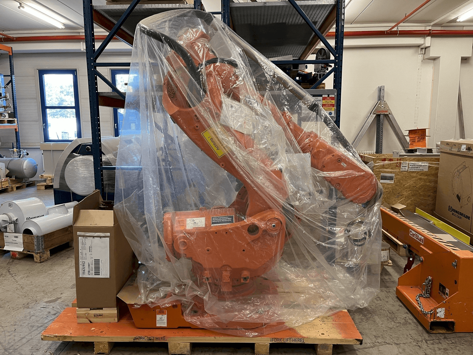 ABB IRB 6600 M2004 Mašinos vaizdas iš priekio