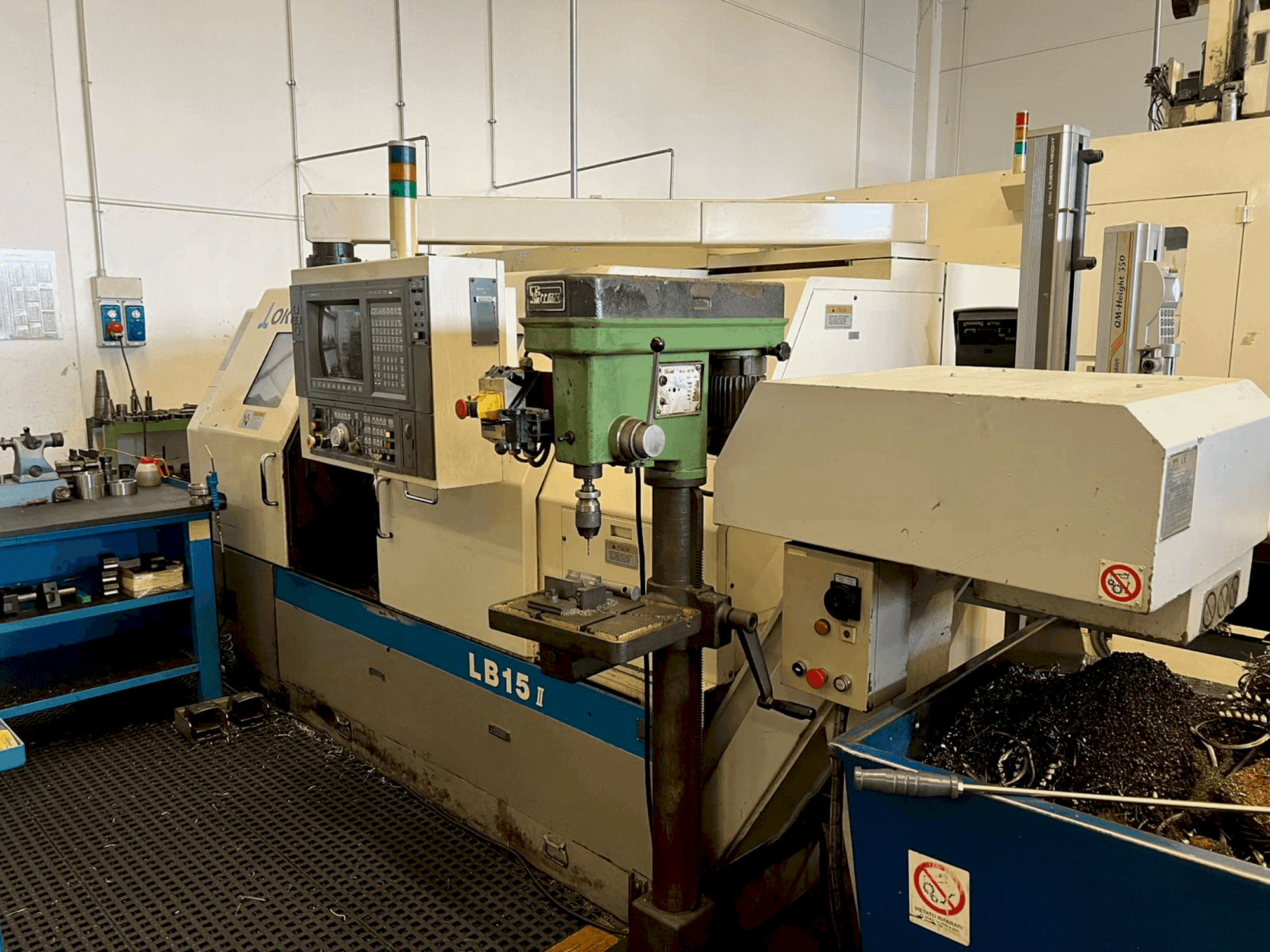 Okuma LB 15-II M Mašinos vaizdas iš priekio