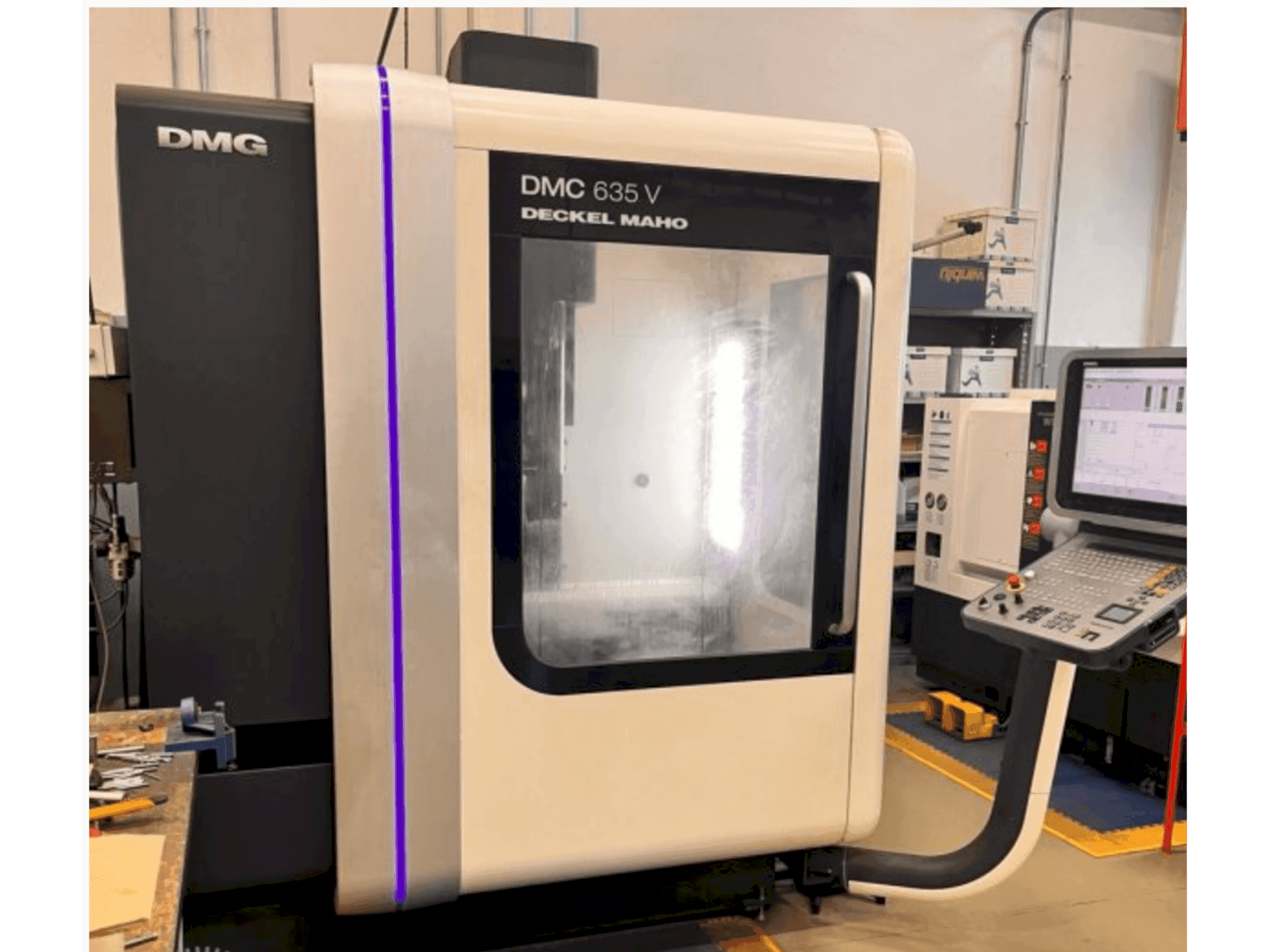 DMG DECKEL MAHO DMC 635 V Mašinos vaizdas iš priekio