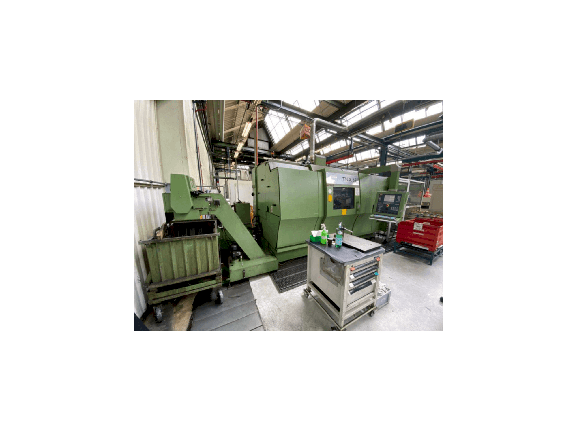 TRAUB TNX 65 Mašinos vaizdas iš priekio