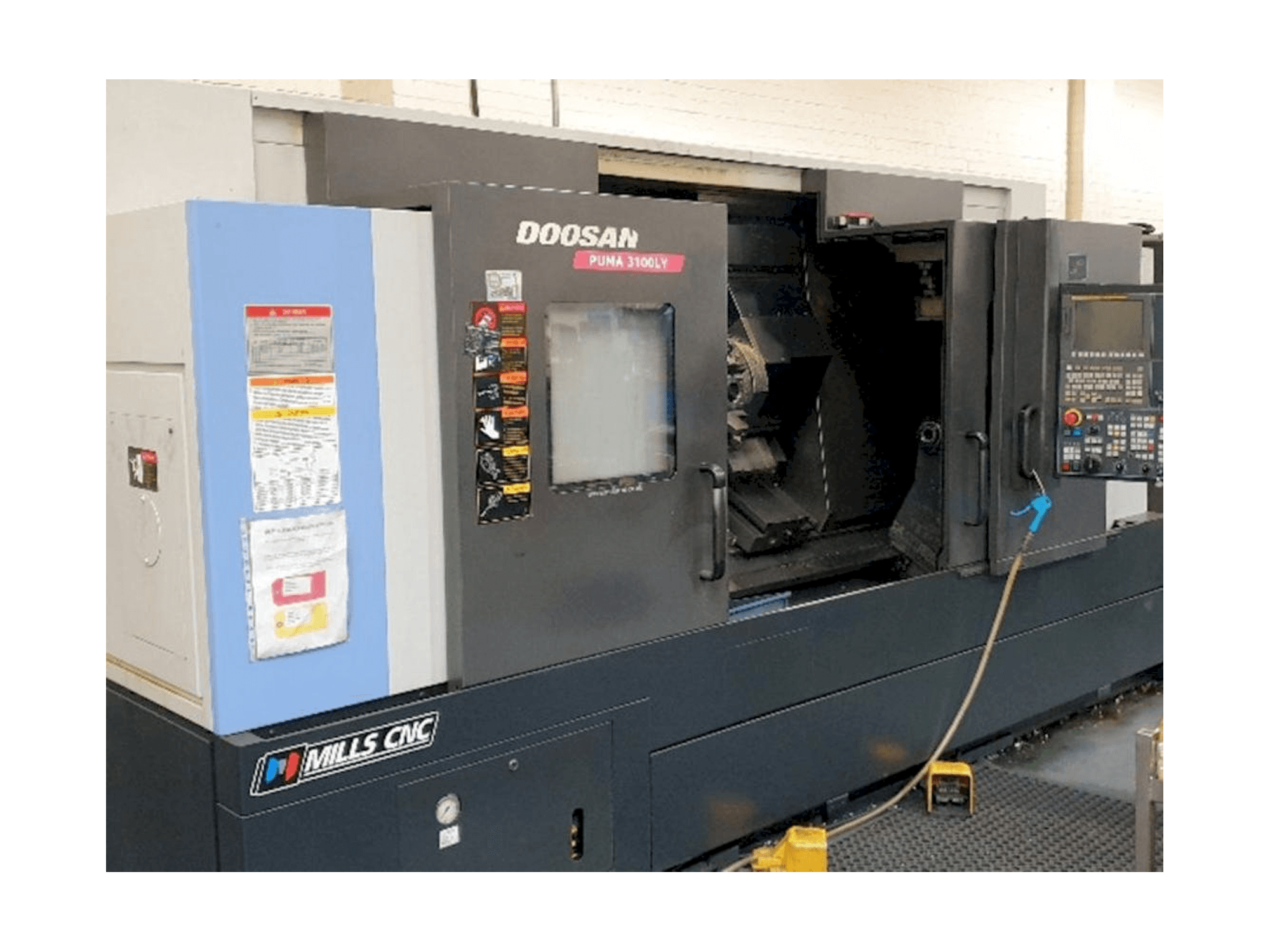 Doosan Puma 3100LY Mašinos vaizdas iš priekio