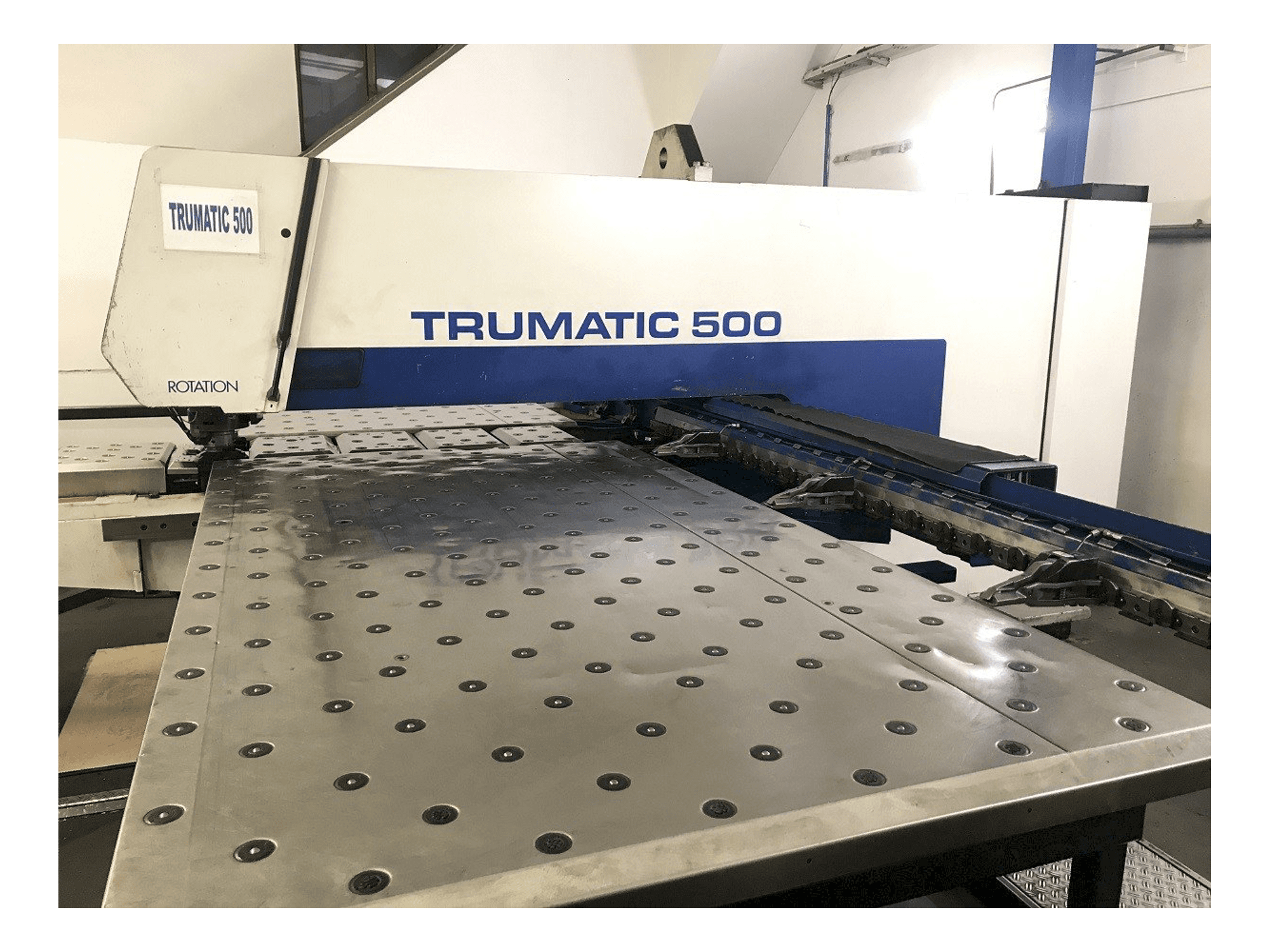 Trumpf Trumatic 500R Mašinos vaizdas iš priekio