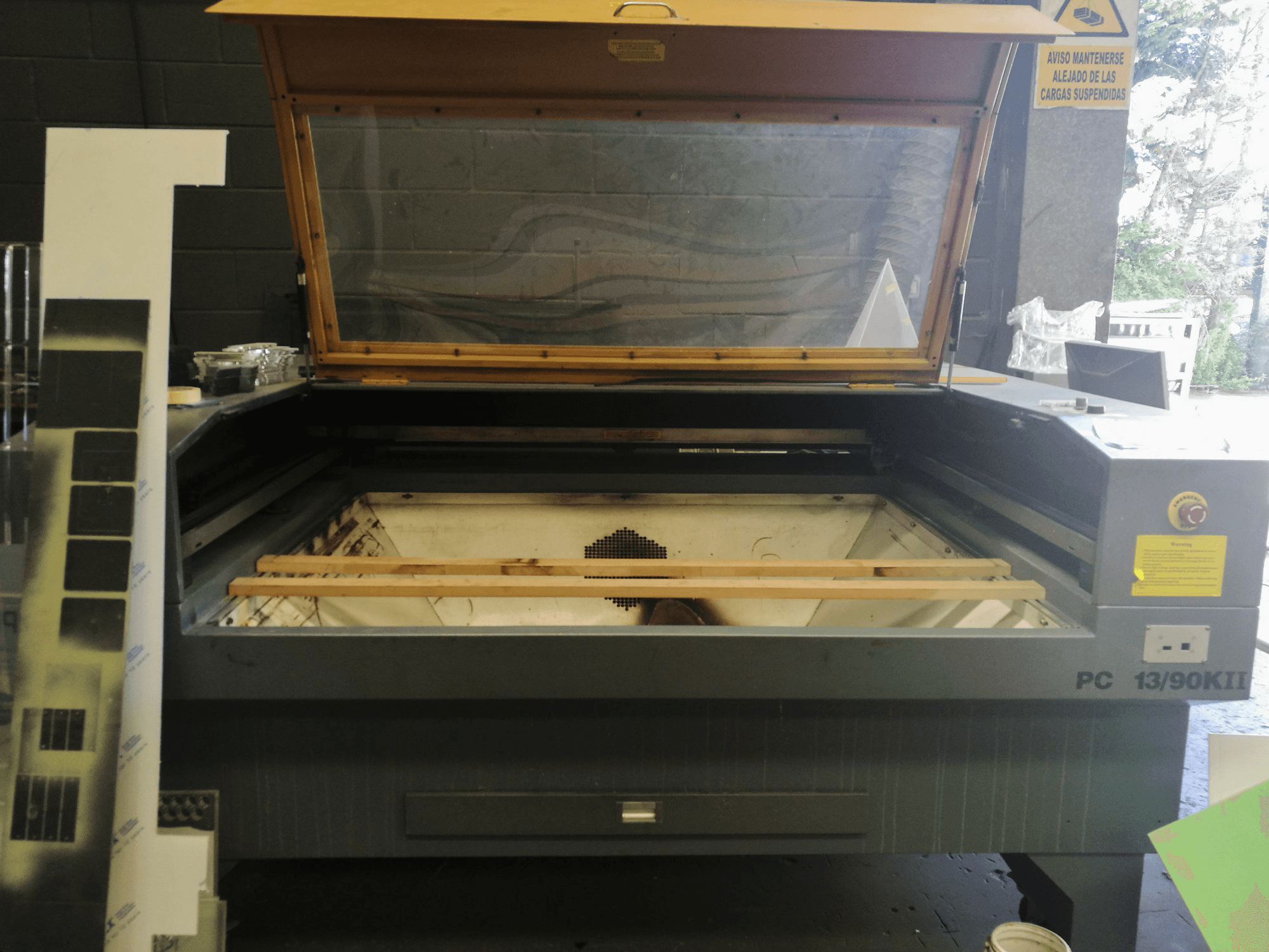 PC 13/90KII Mašinos vaizdas iš priekio