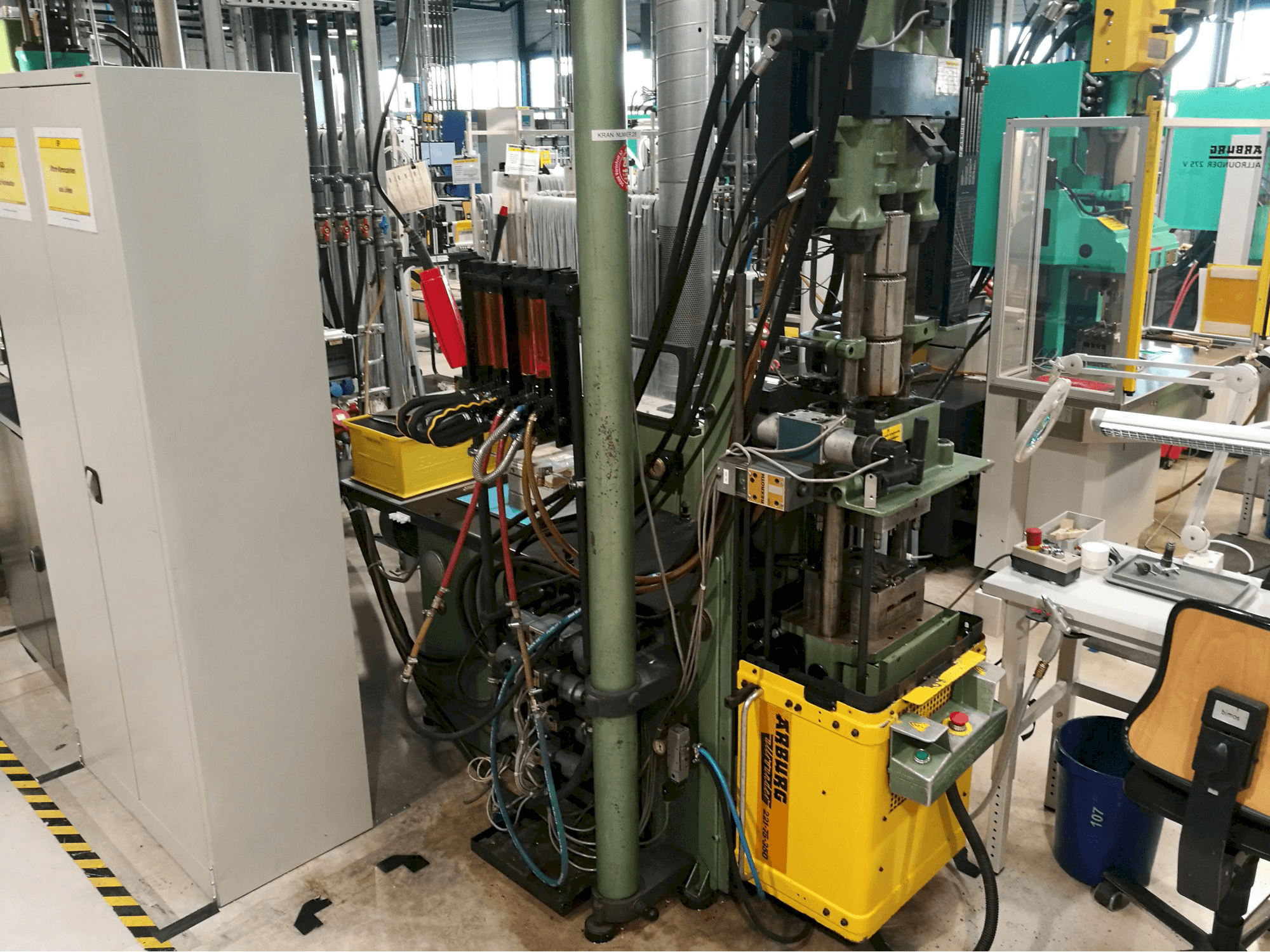 Arburg Allrounder 221-75-350 Išsami mašinos informacija