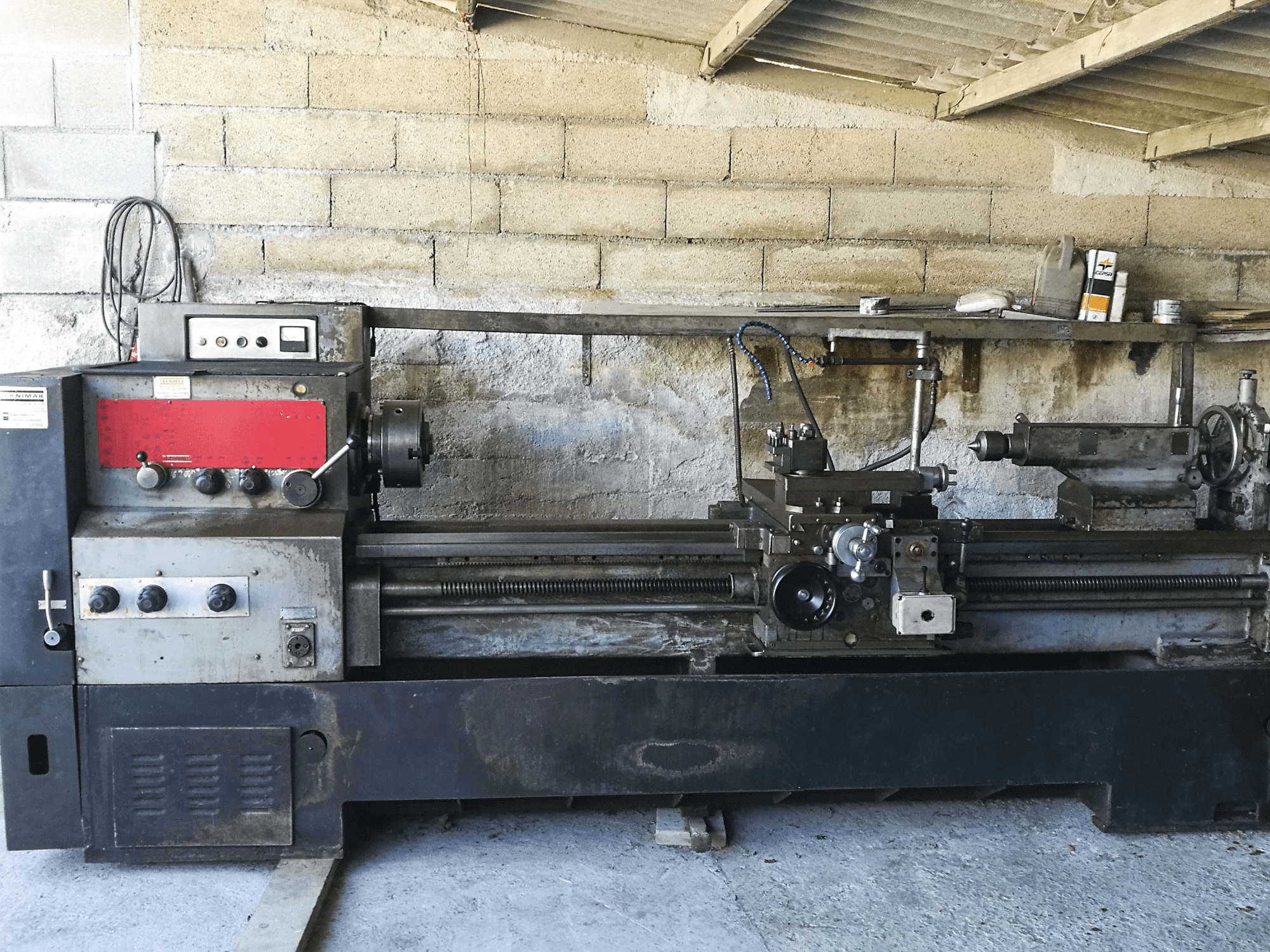 TEKNIMAK MK 6047 Mašinos vaizdas iš priekio