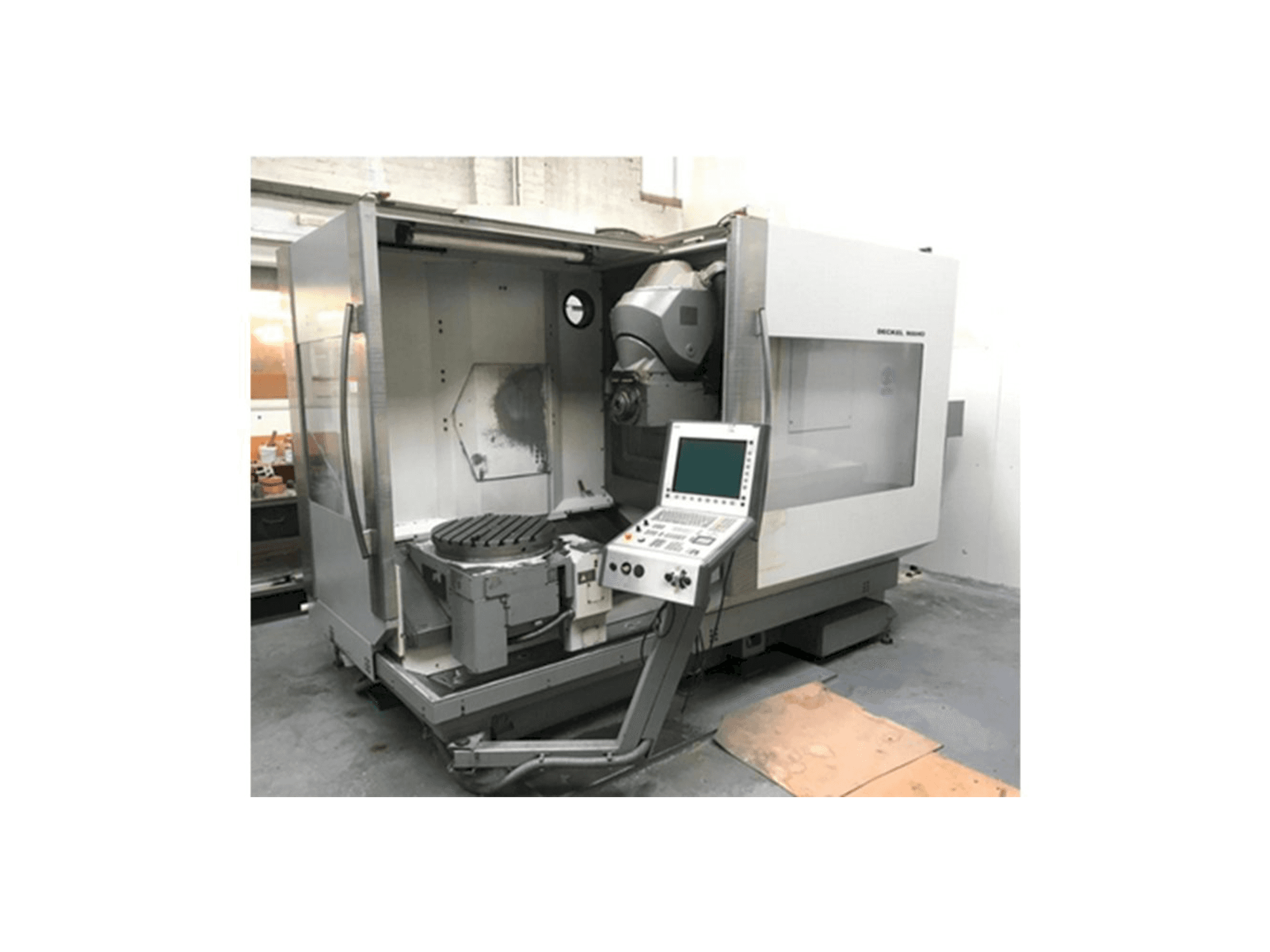 DECKEL MAHO DMU 60P Hi-Dyn Mašinos vaizdas iš priekio