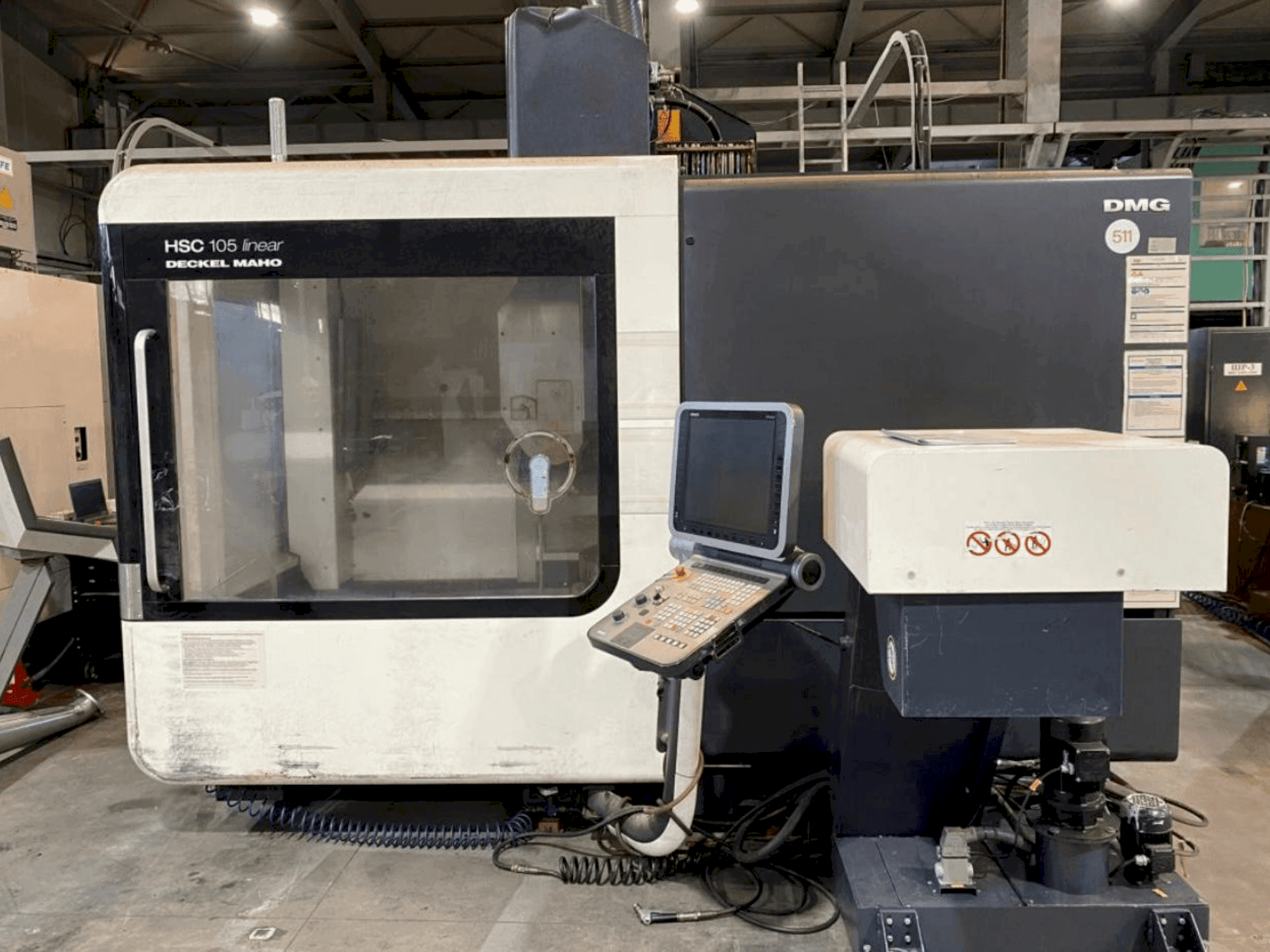 DECKEL MAHO HSC 105 Linear Mašinos vaizdas iš priekio