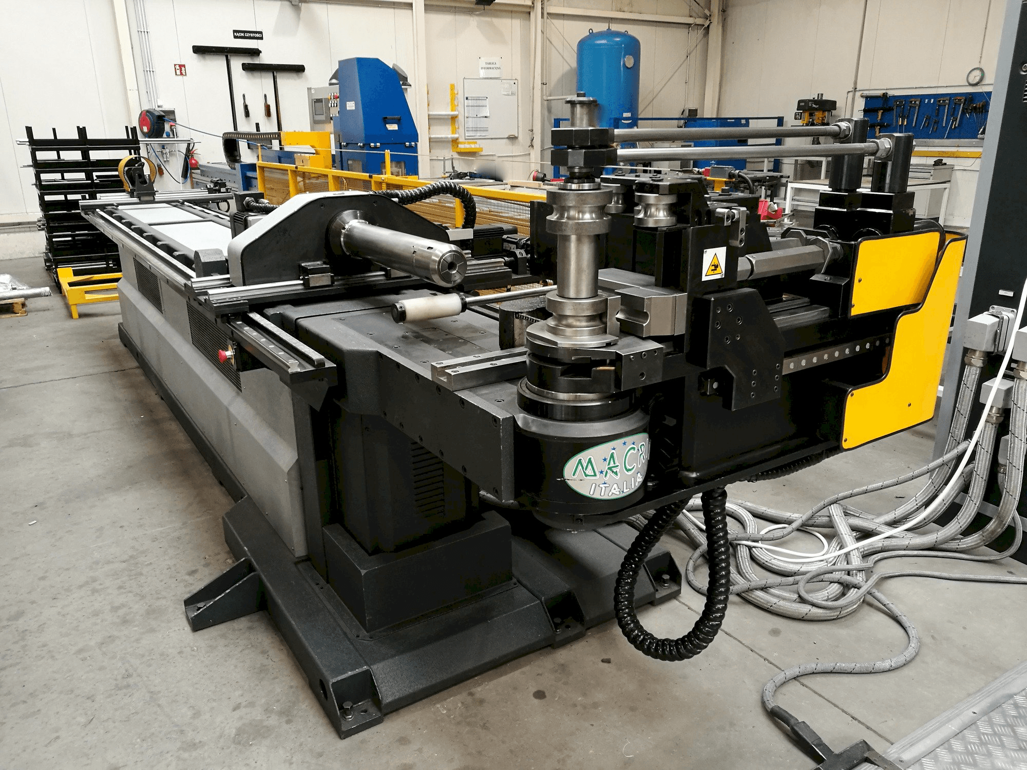 Macri Italia PROVAR 6-65 Mašinos vaizdas iš priekio