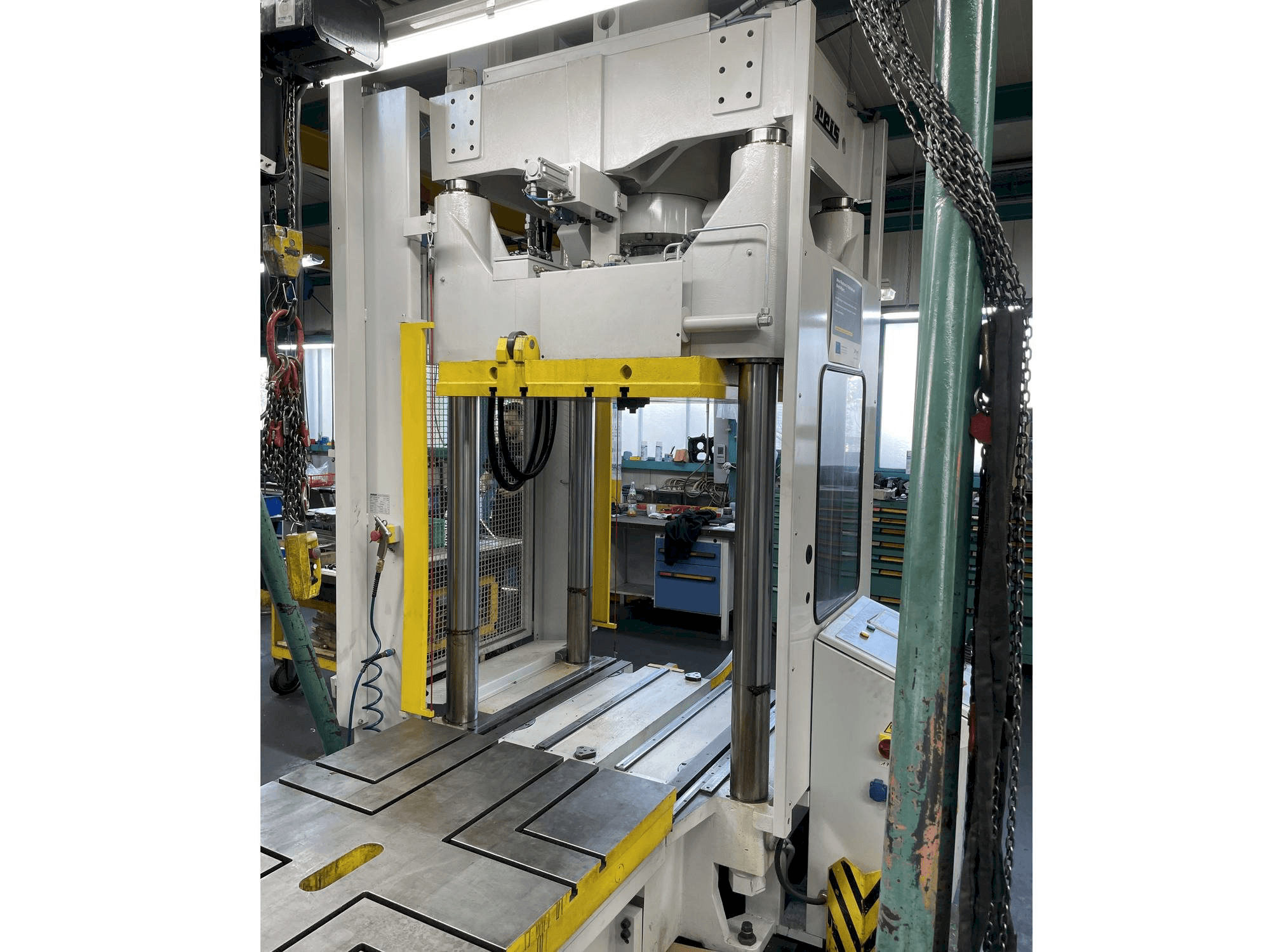 Reis TUS 100 Mašinos vaizdas iš priekio