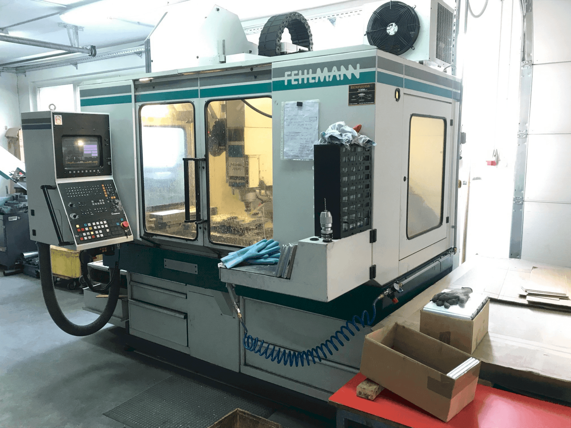 FEHLMANN Picomax 82 CNC Mašinos vaizdas iš priekio