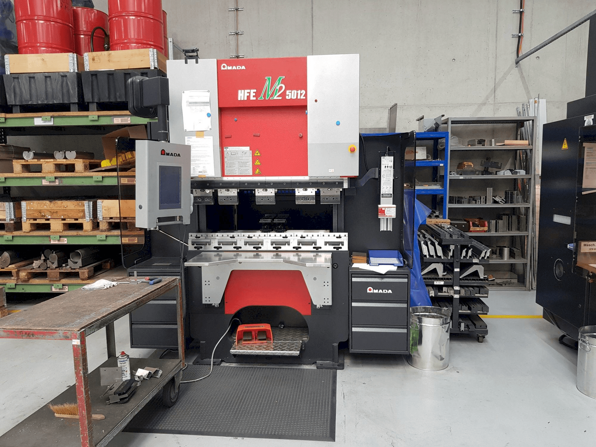 AMADA HFE M2 5012 Mašinos vaizdas iš priekio