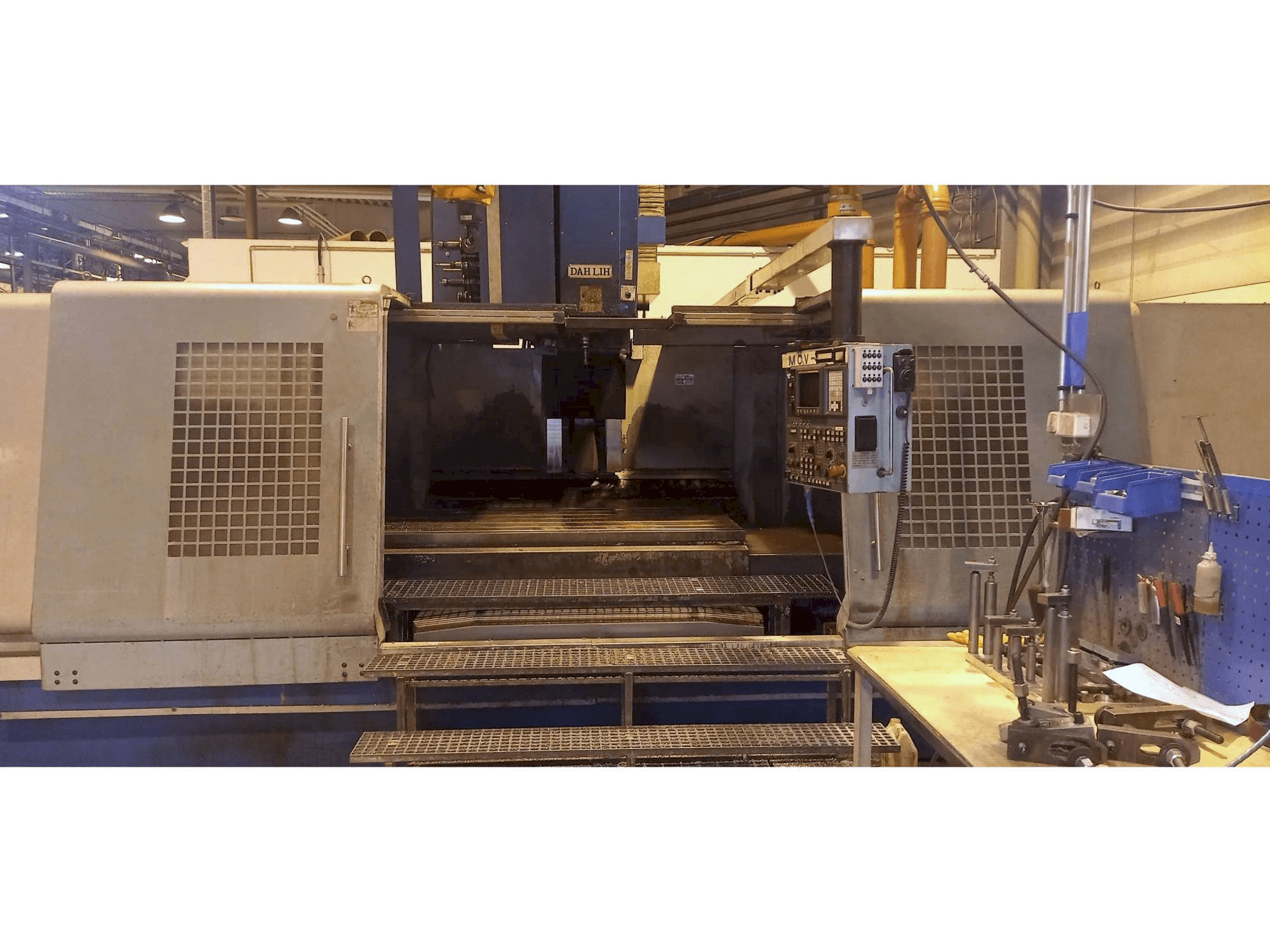 DAH LIH MCV 2600 Mašinos vaizdas iš priekio