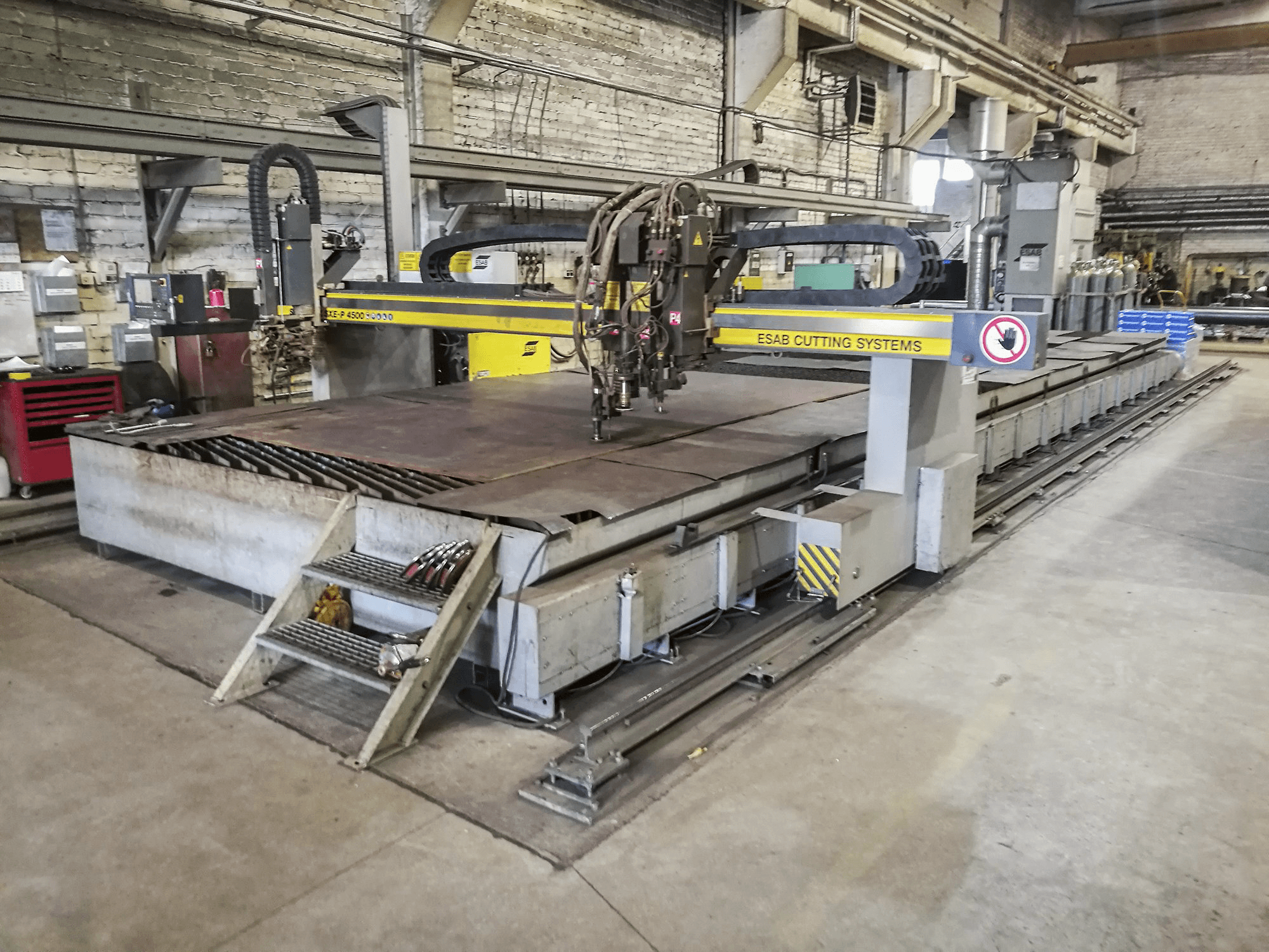 ESAB SXE-P2 4500 Mašinos dešinės pusės vaizdas