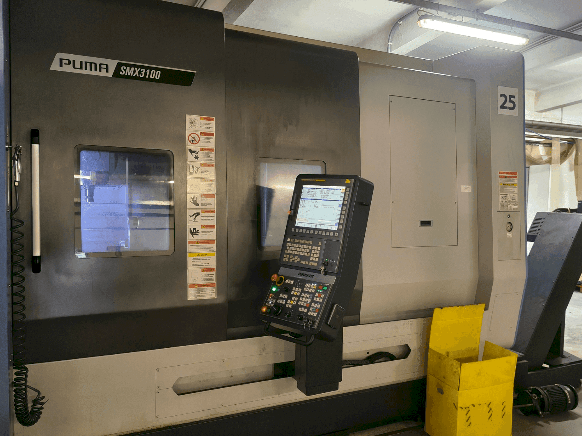 DOOSAN SMX 3100 Mašinos vaizdas iš priekio