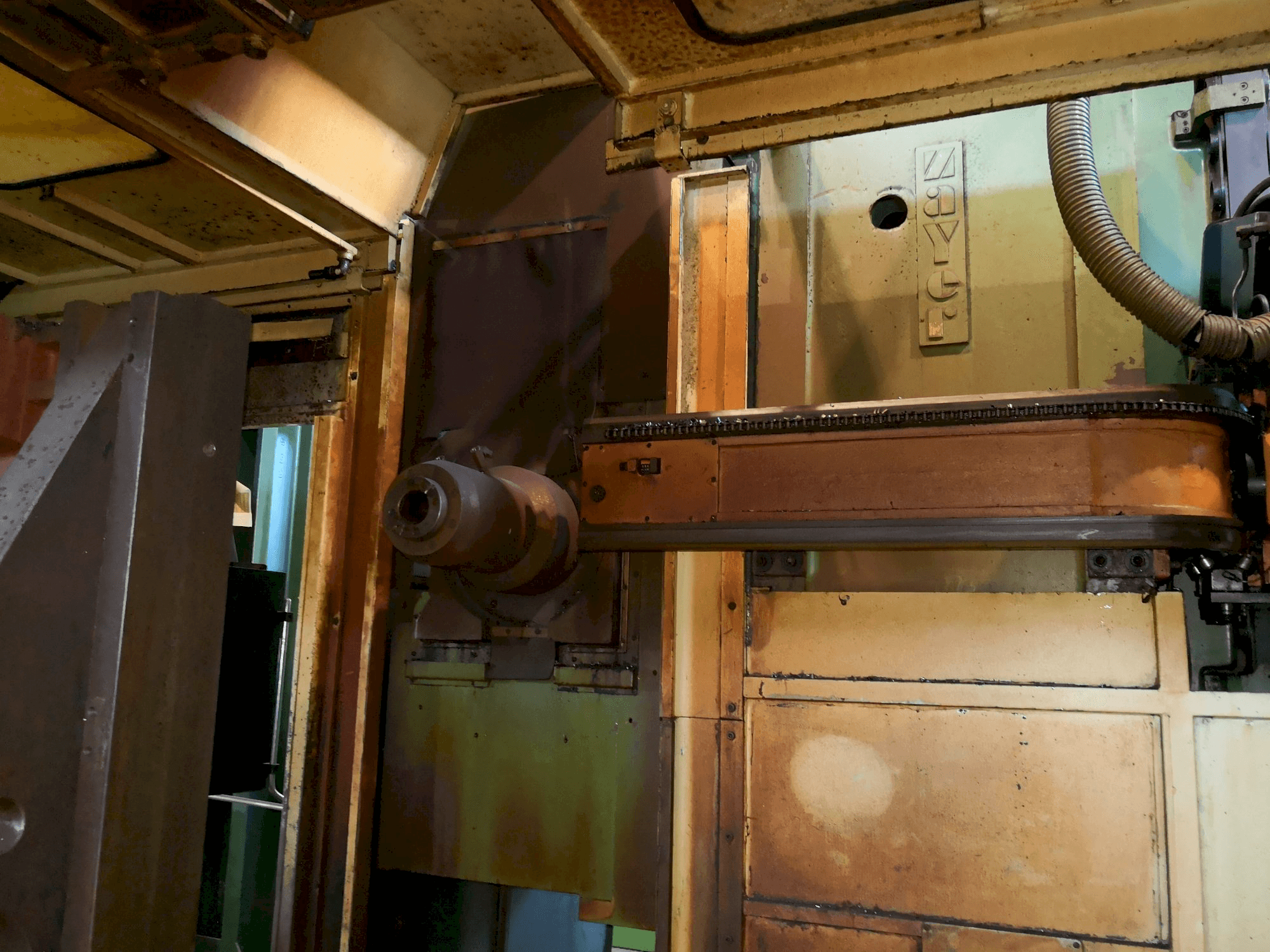 Zayer KFG Išsami mašinos informacija