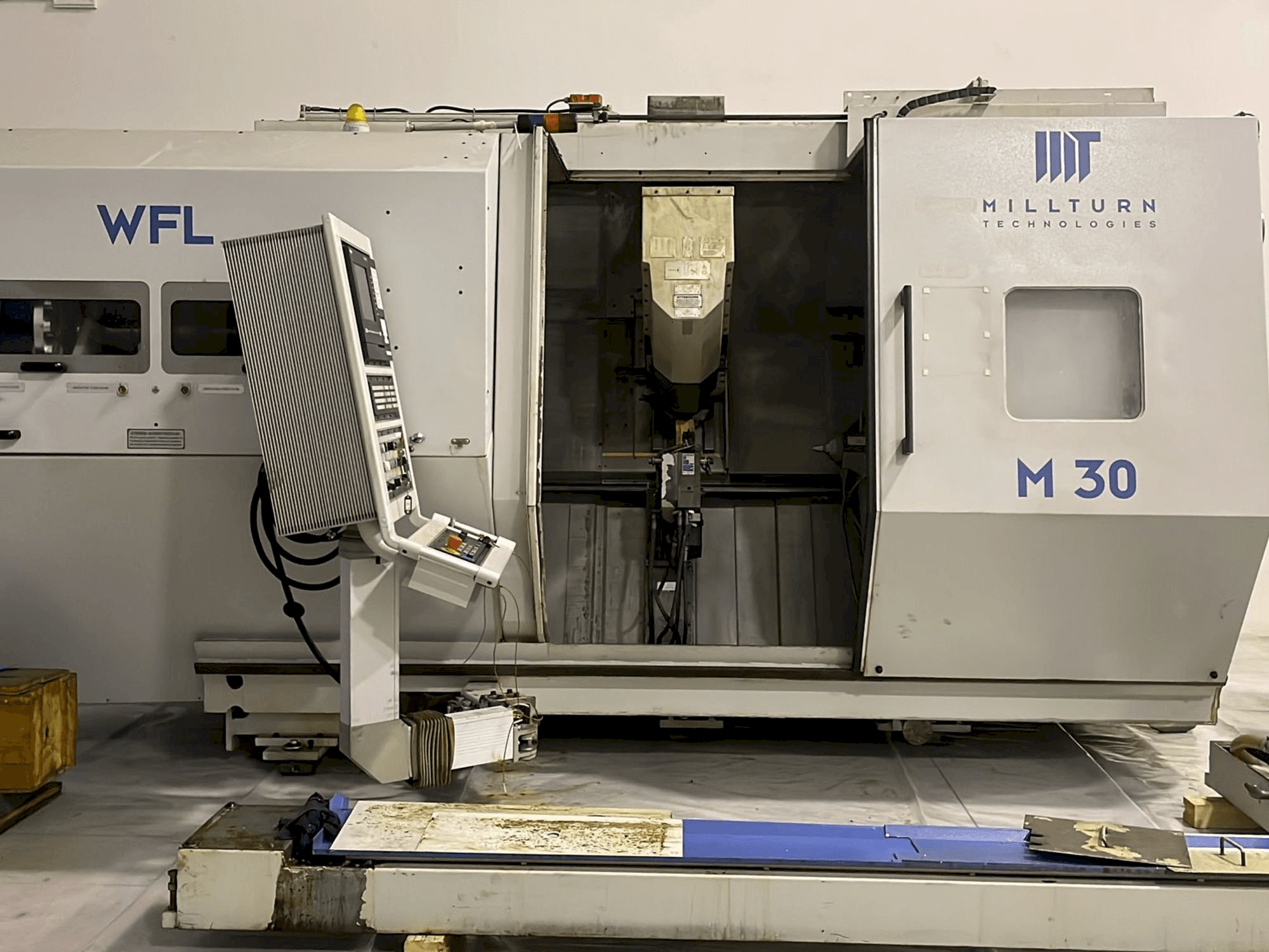 WFL Millturn M30 Mašinos vaizdas iš priekio