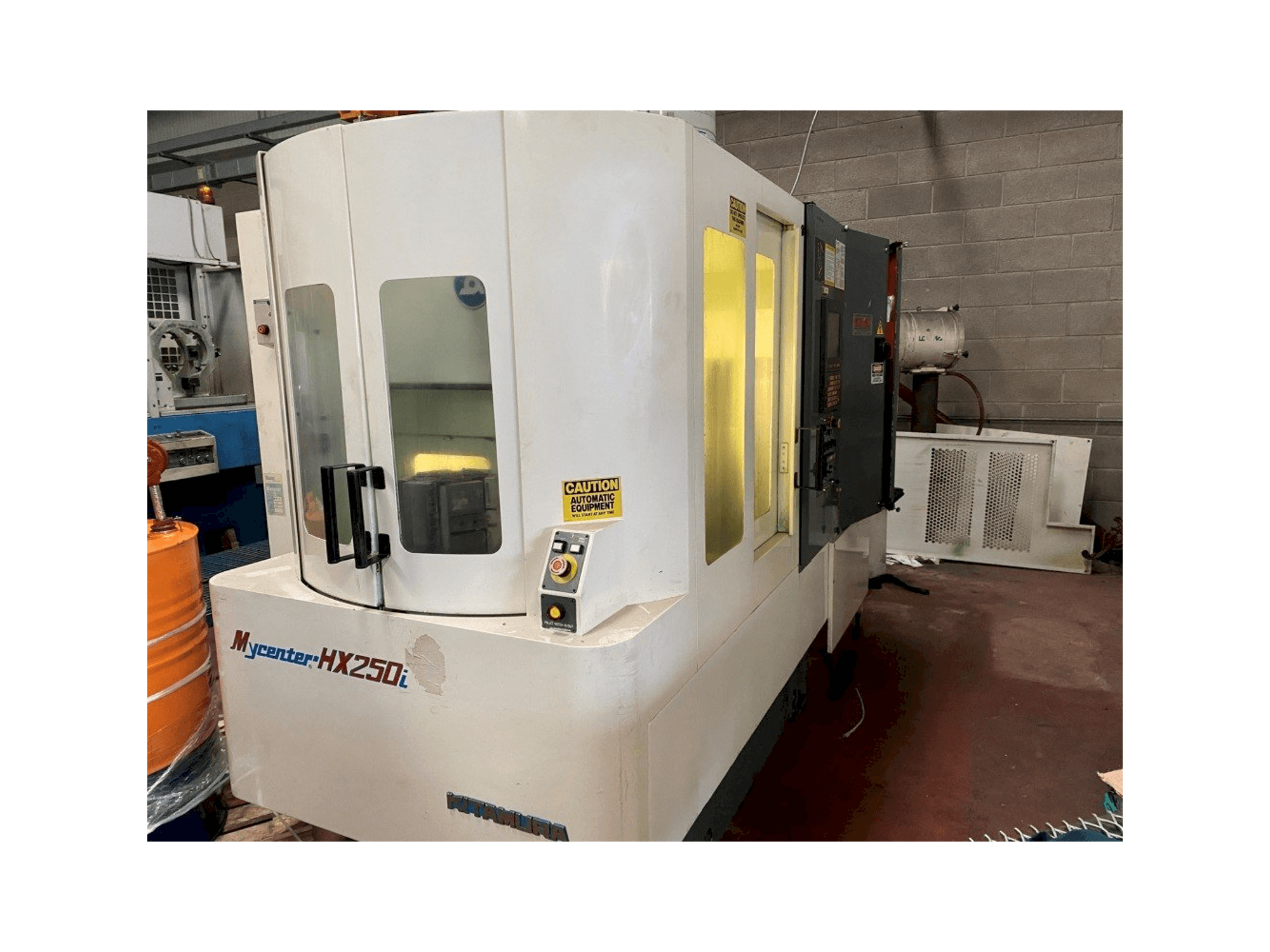 Kitamura Mycenter HX250i Mašinos vaizdas iš priekio