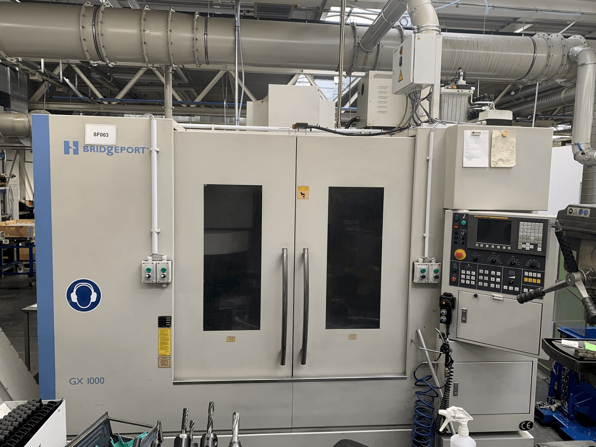 HARDINGE GX 1000 Mašinos vaizdas iš priekio