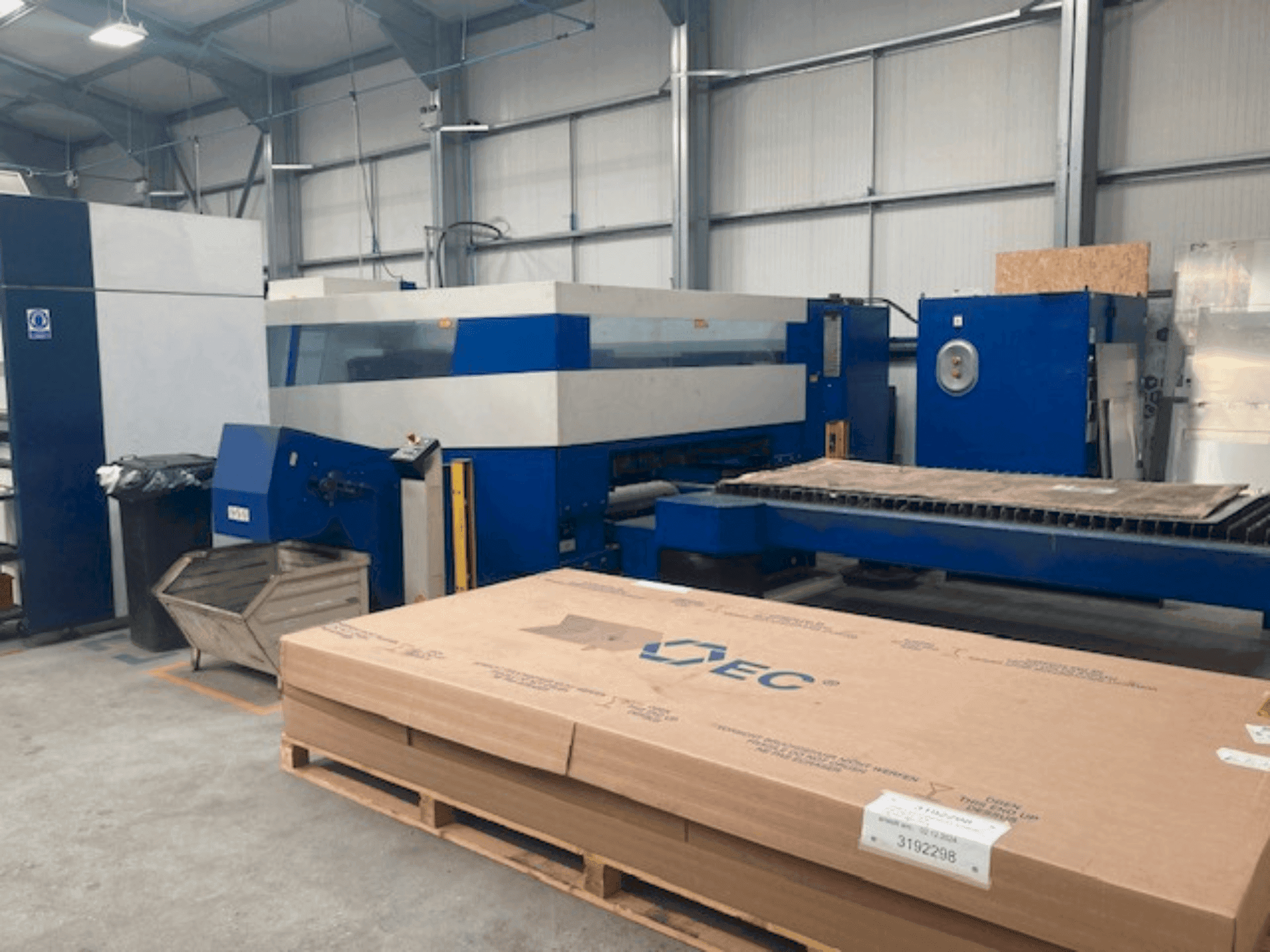 TRUMPF Trulaser 5030 Mašinos vaizdas iš priekio