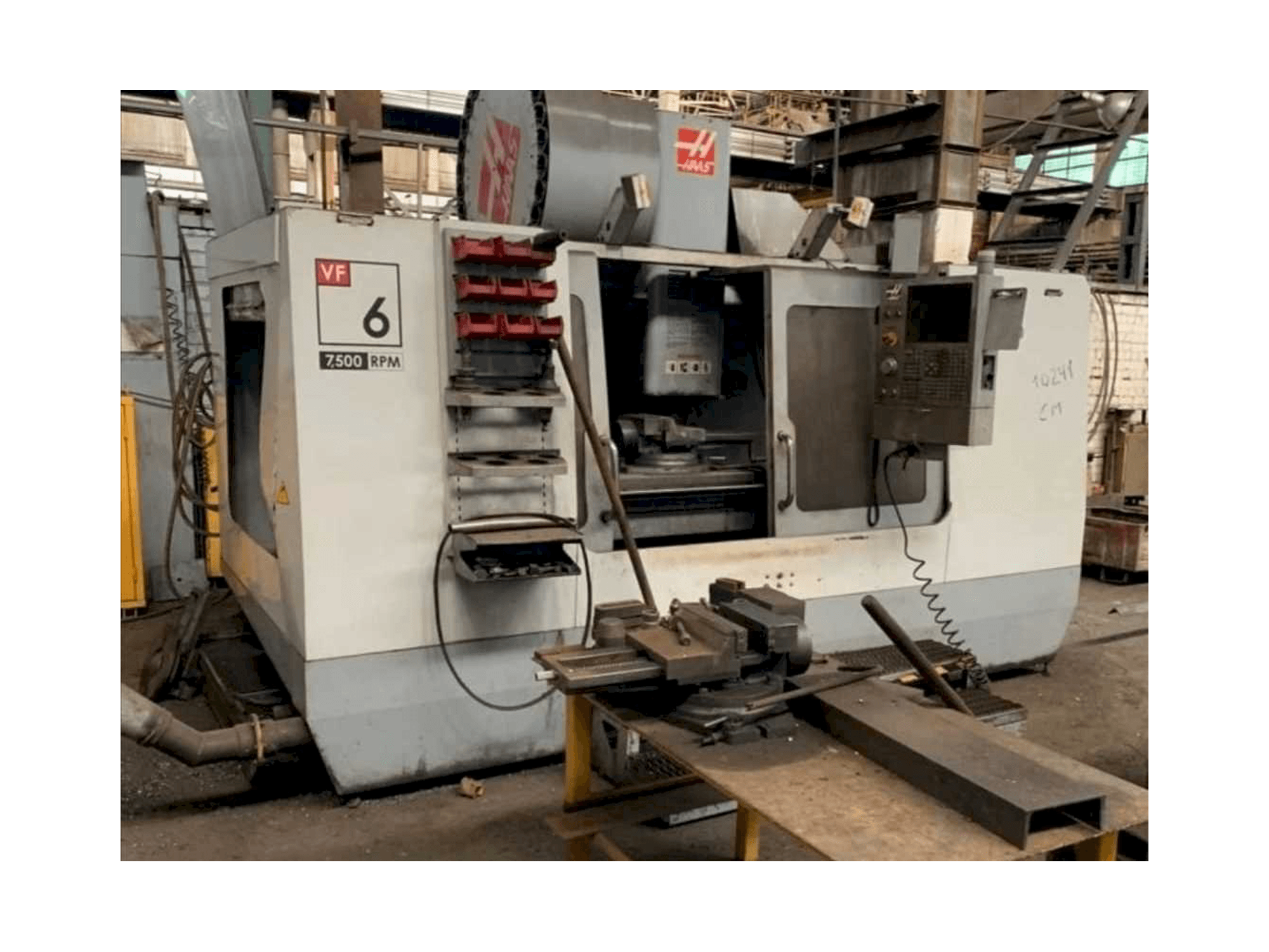 HAAS VF-6/50 Mašinos vaizdas iš priekio