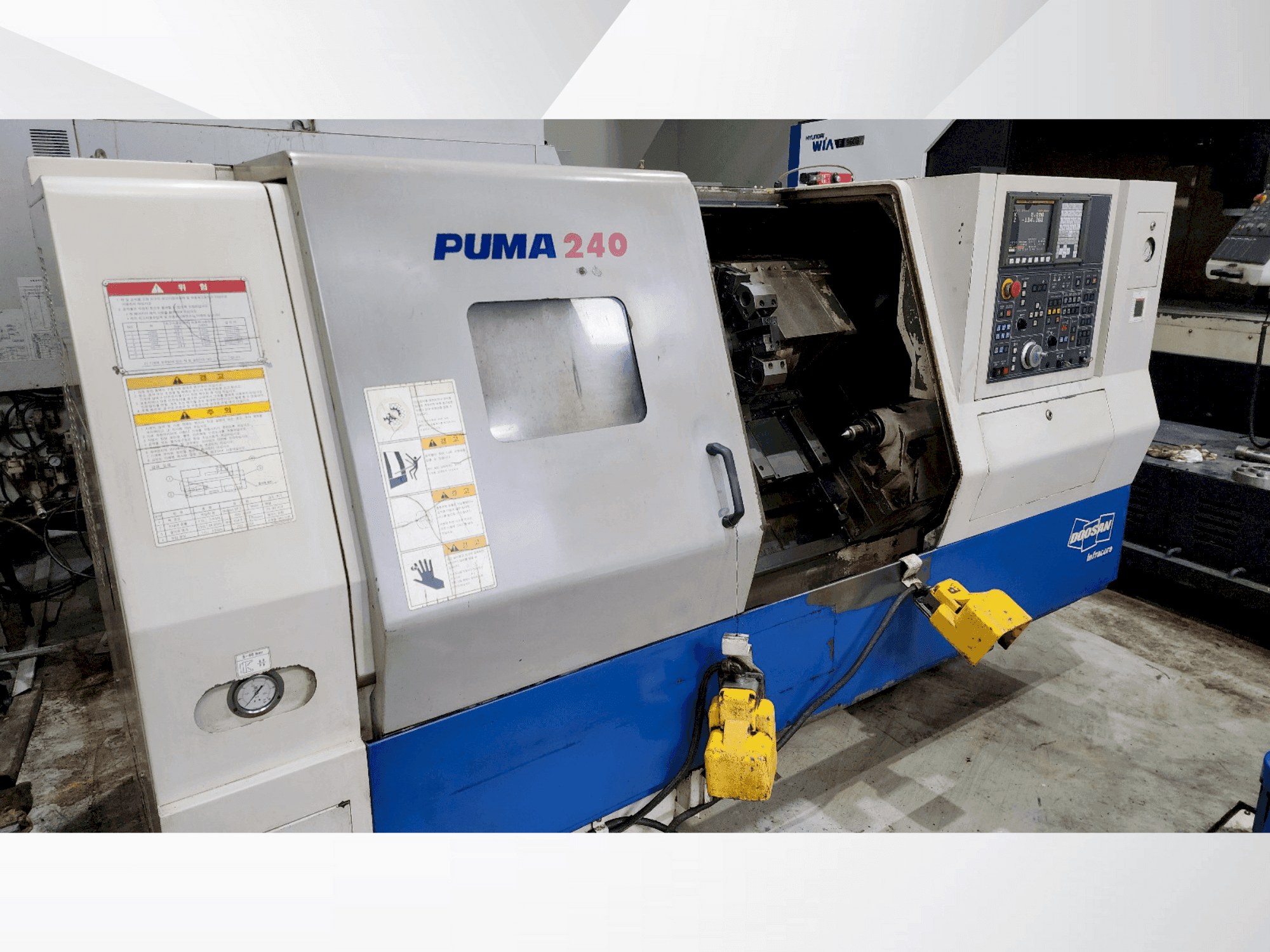 DOOSAN PUMA 240B Mašinos vaizdas iš priekio