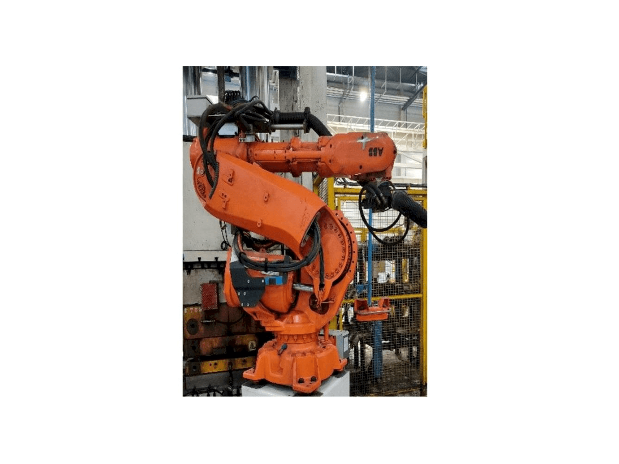 ABB IRB 6640-185/2.8 Mašinos vaizdas iš priekio