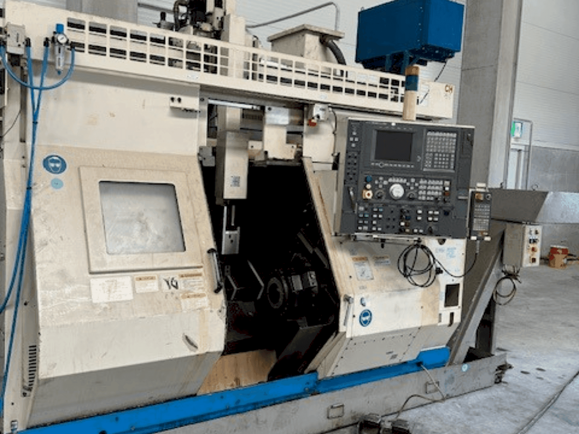 Okuma LT10 Mašinos vaizdas iš priekio