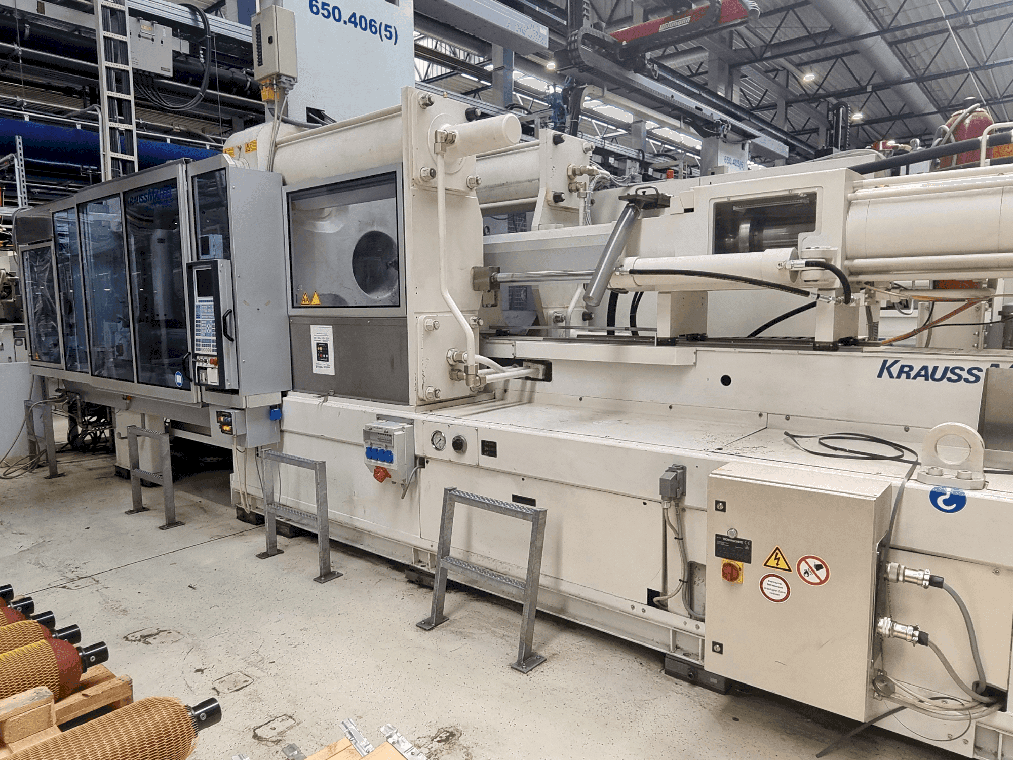 Krauss Maffei 650-2700 C2 Mašinos vaizdas iš priekio