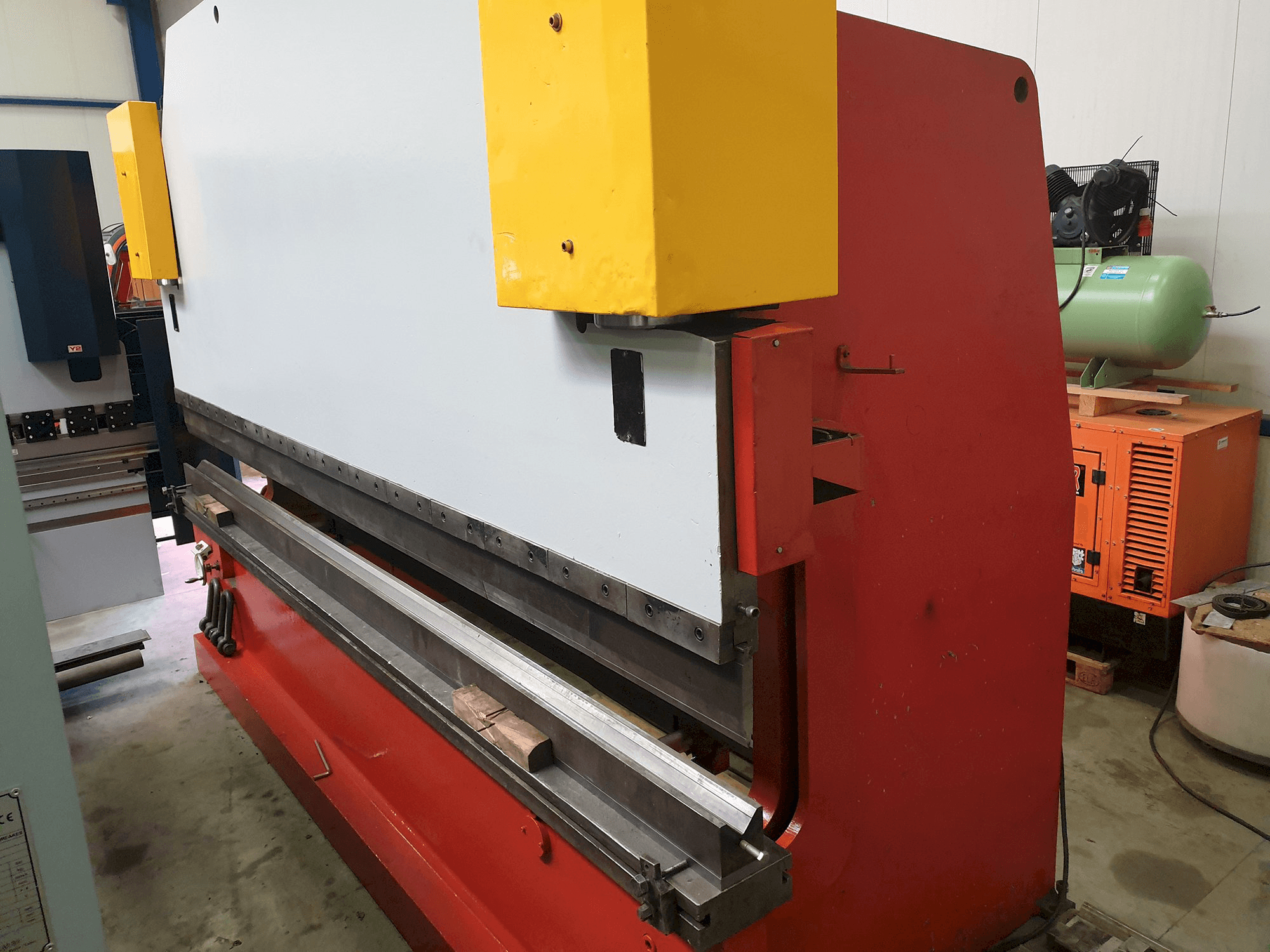 Darley EHP 200 43/37 Mašinos dešinės pusės vaizdas